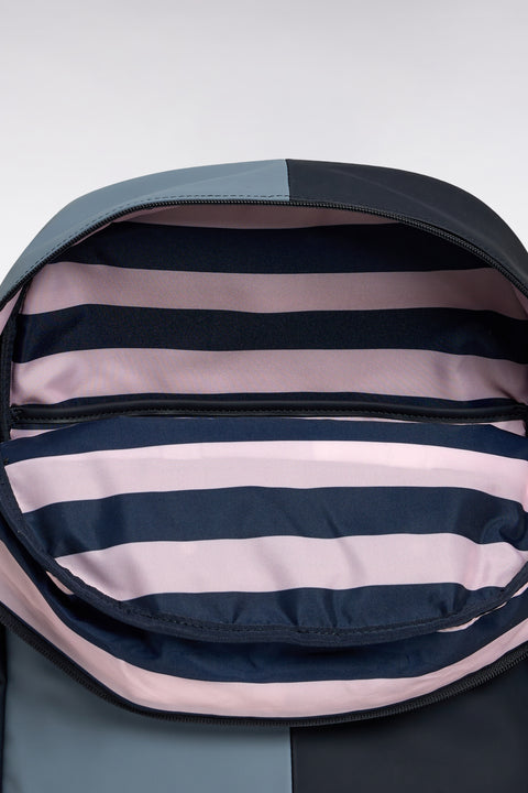 Sac à dos coupé-cousu en gomme marine et gris - Image 3