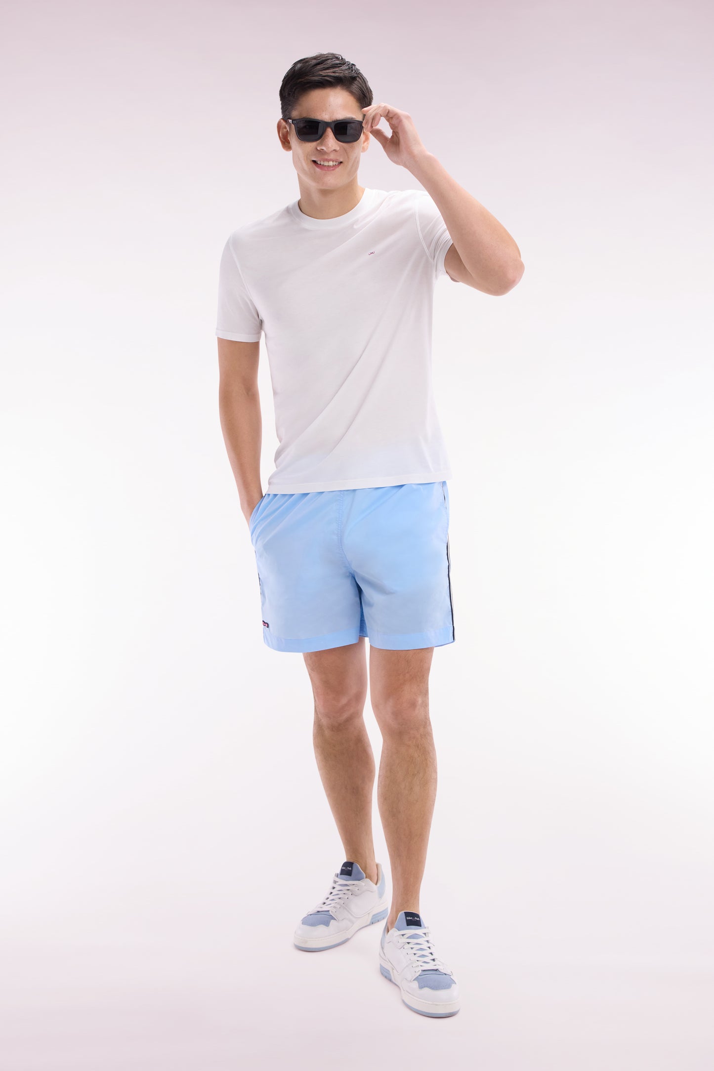 Maillot de bain ciel à détails tricolores