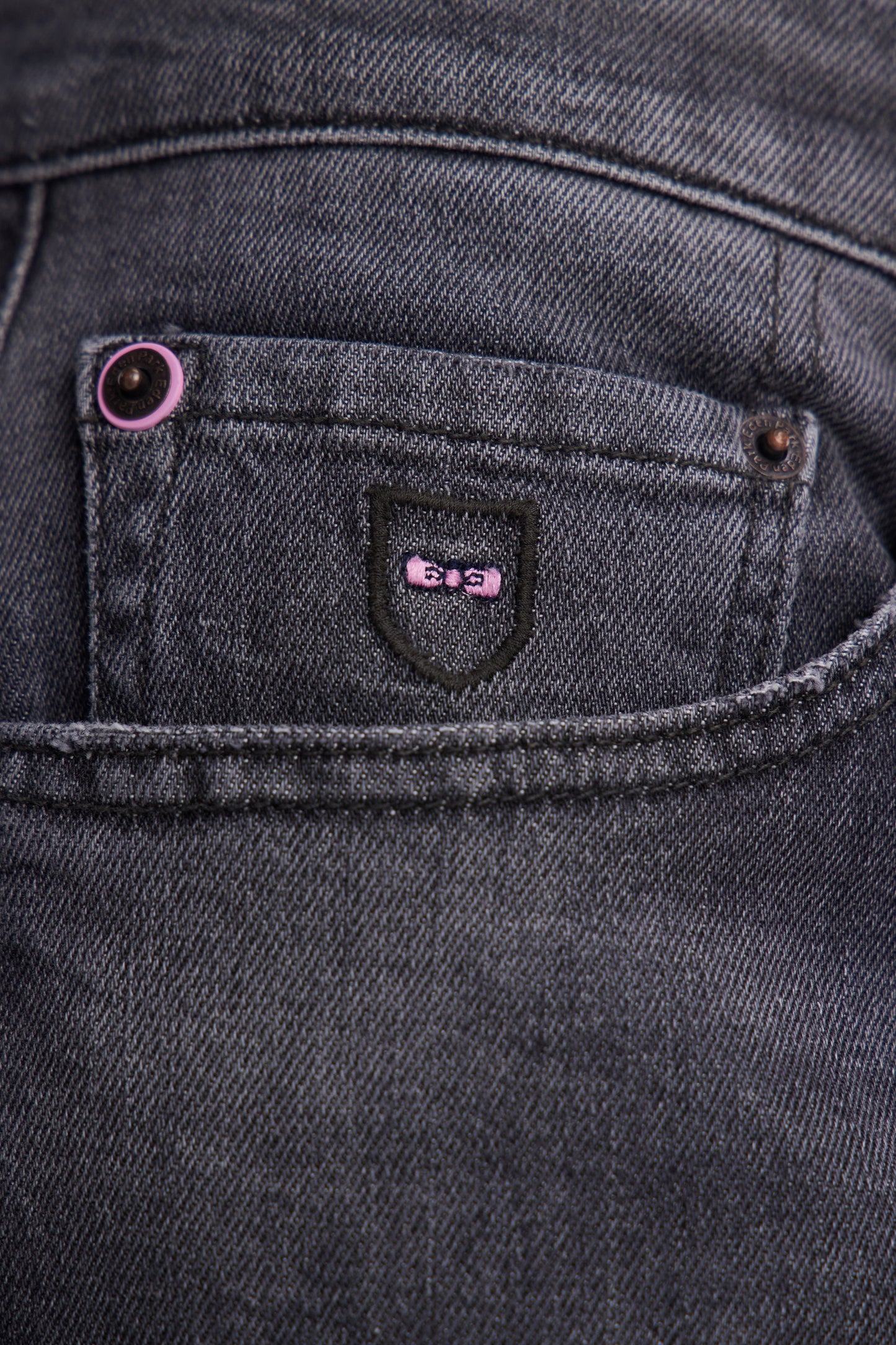 Straight cut dark grey stretch denim 5-pocket jeans