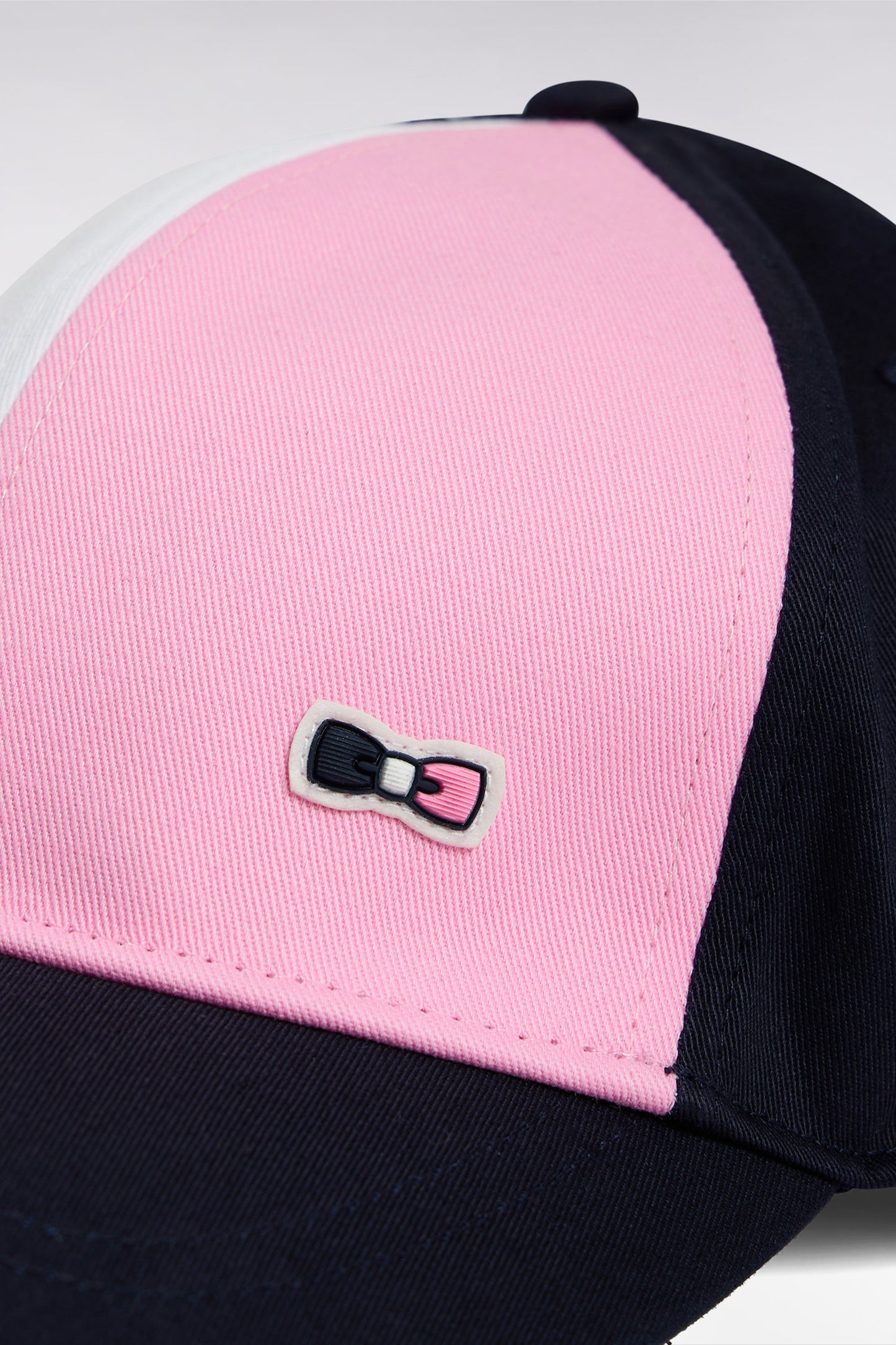 Pink cap in navy cotton twill