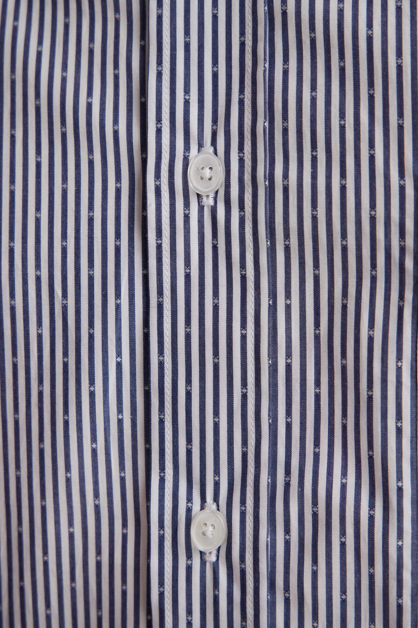 Chemise à manches courtes en coton tissage jacquard rayé bleu foncé coupe droite
