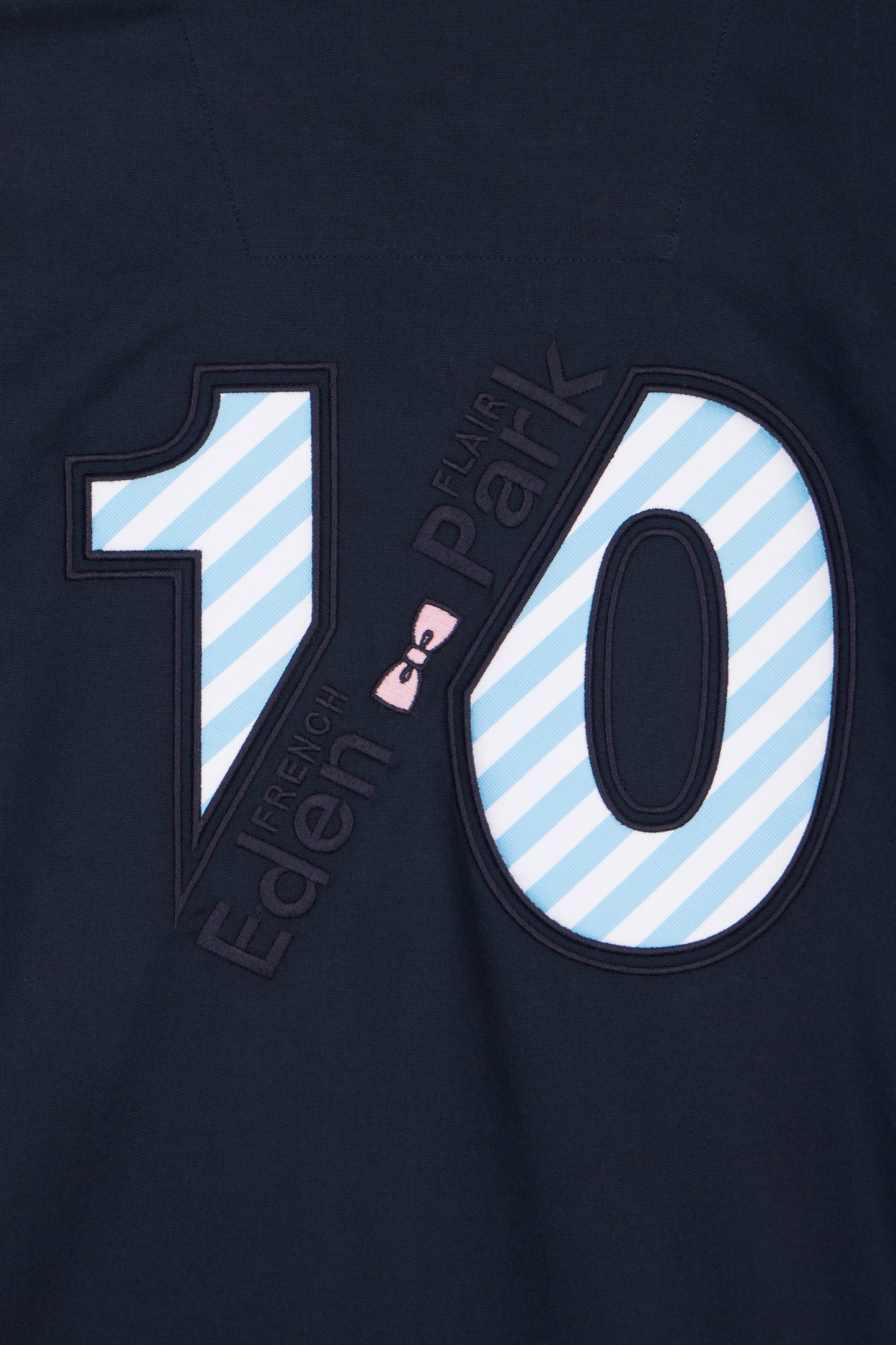 Straight short-sleeved navy shirt in cotton with sky blue back embroidery
