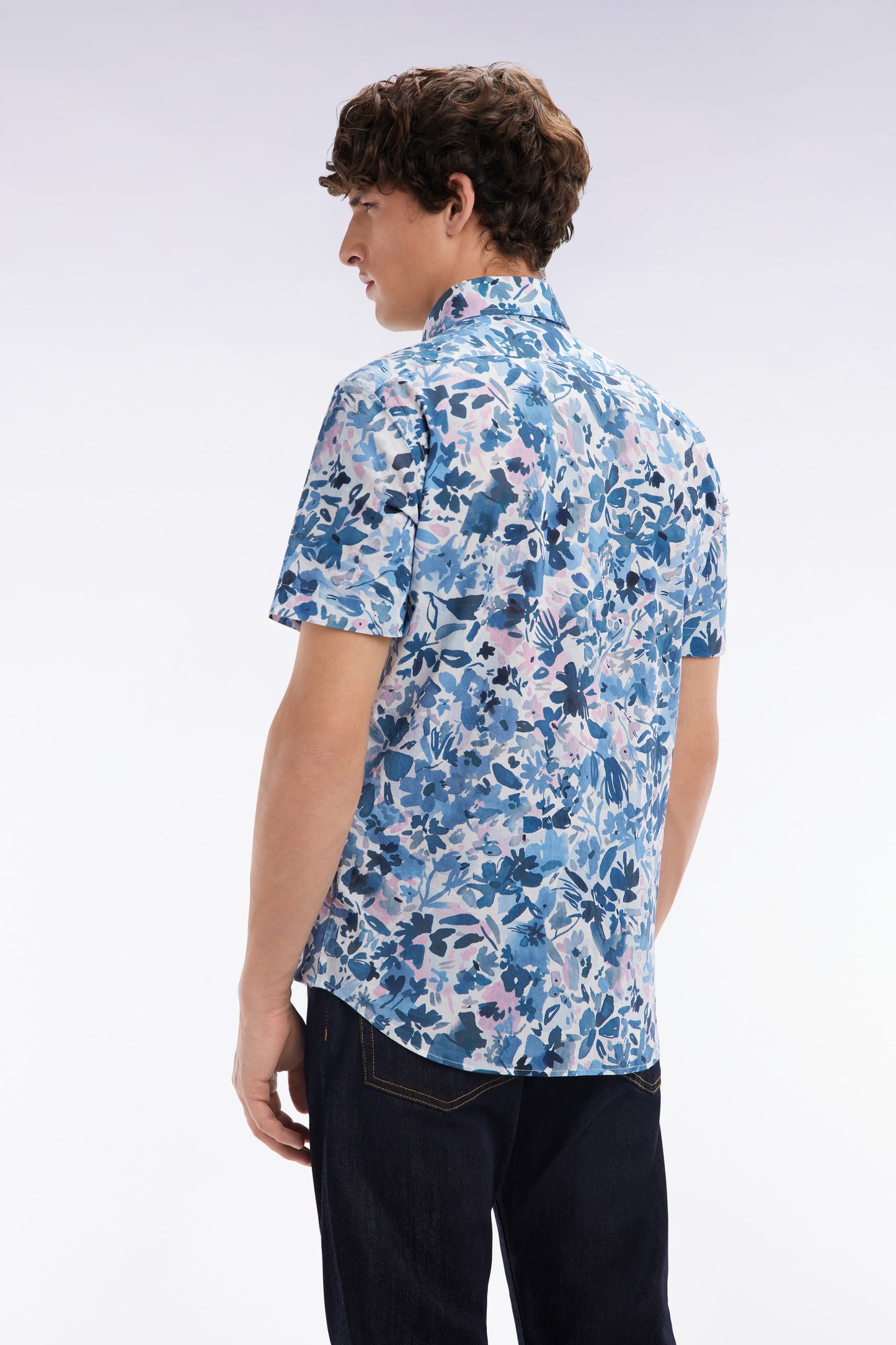 Slim-fit short-sleeved floral print shirt in navy cotton