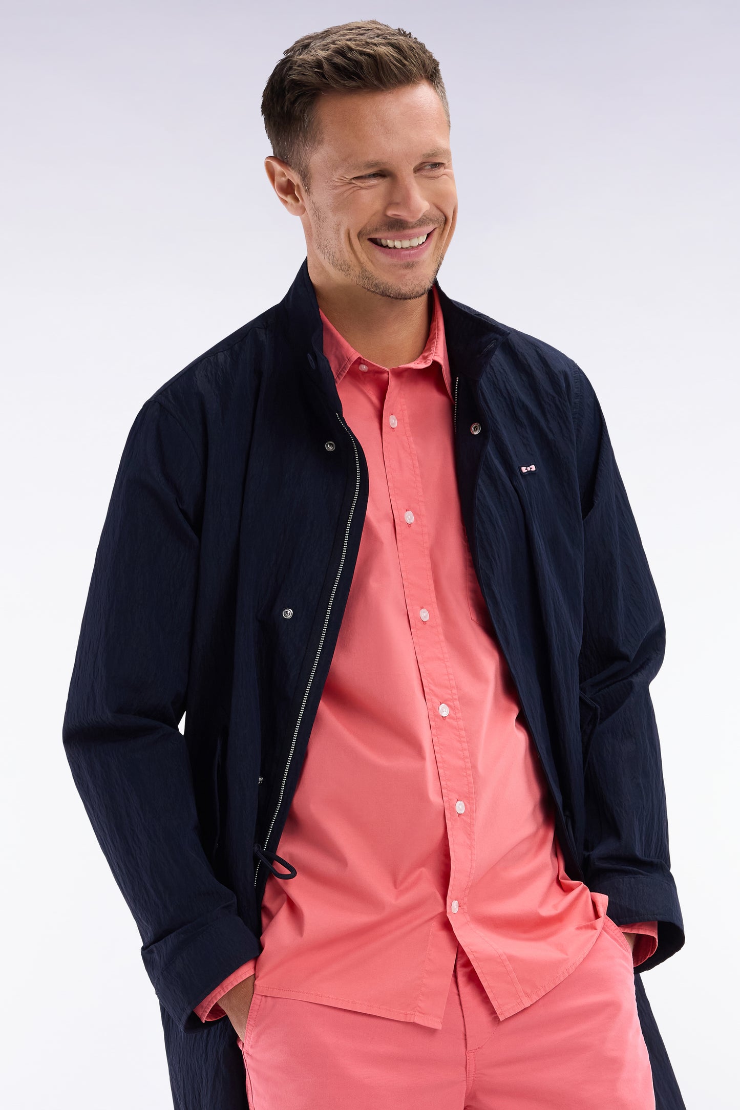 Straight-fit unisex shirt in salmon pink stretch cotton and lyocell