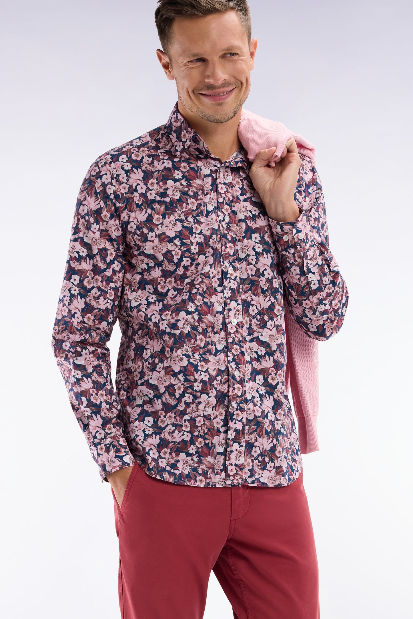 Straight-fit cotton poplin shirt with burgundy floral print