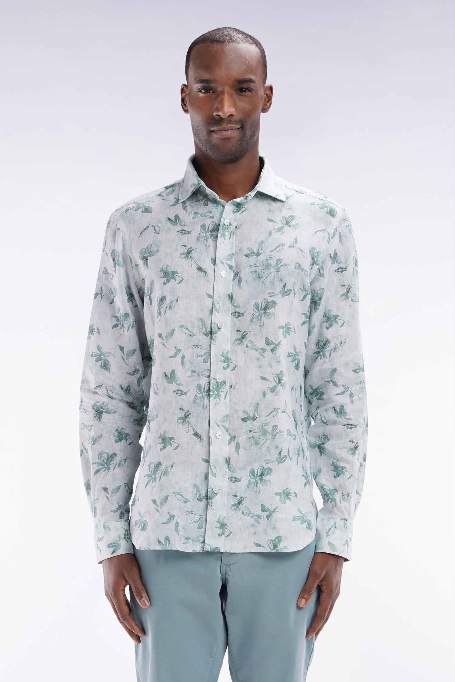 Slim-fit green linen shirt with floral print