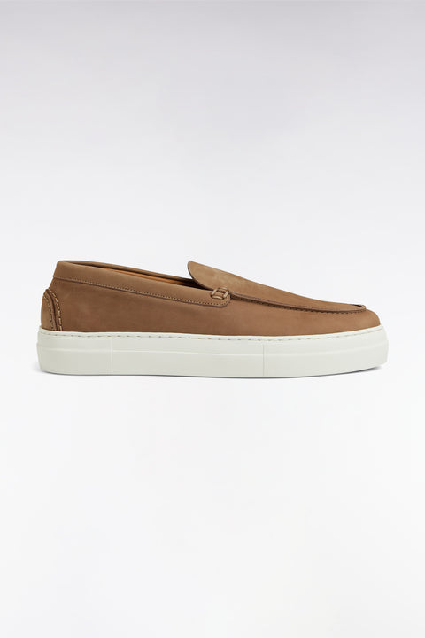 Mocassins à semelles sneakers en cuir suédé camel - Image 1