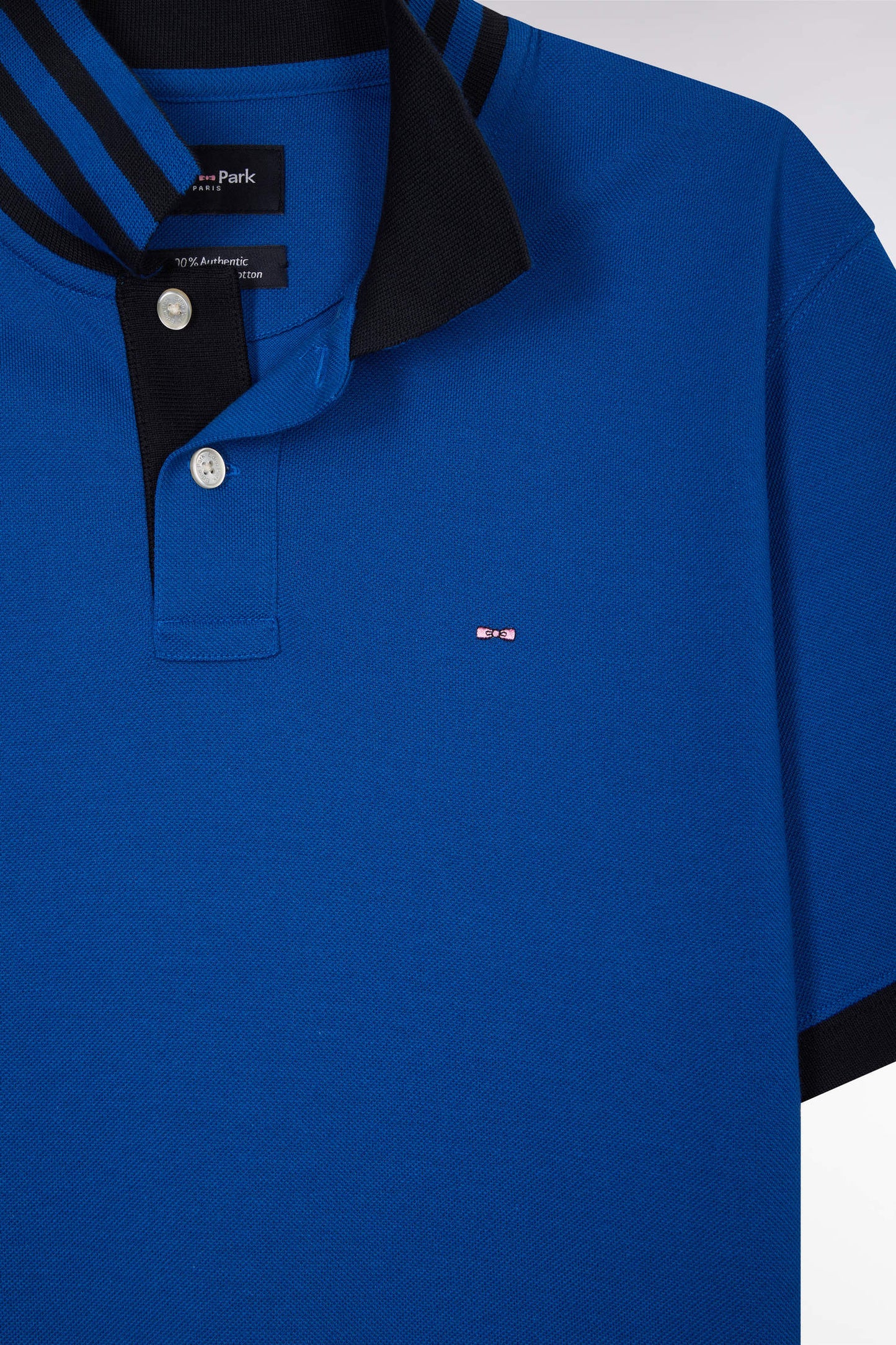 Straight-cut short-sleeved polo shirt in dark blue Pima cotton piqué with striped under collar