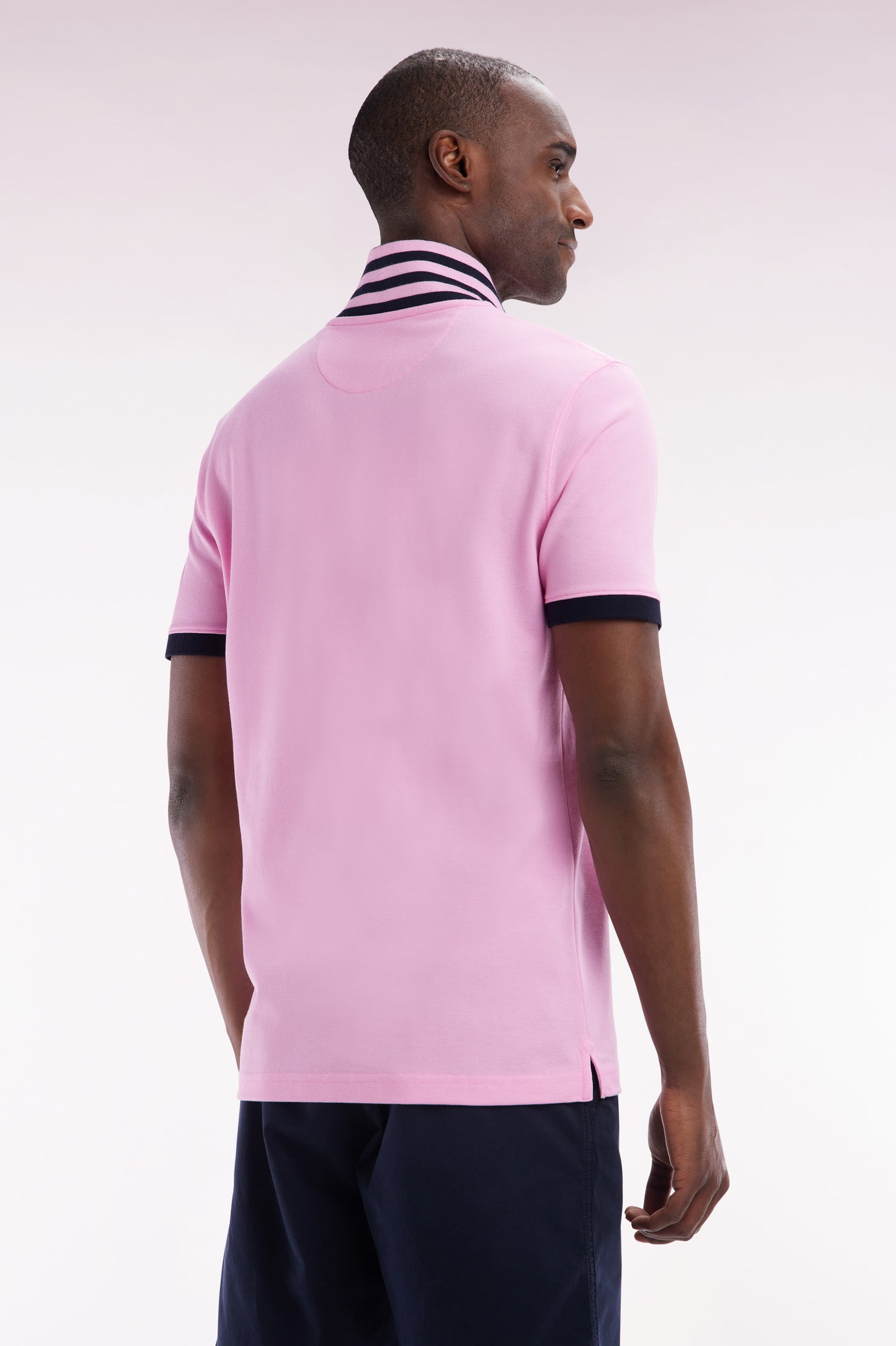Straight-cut short-sleeved polo shirt in pink Pima cotton piqué with striped under collar