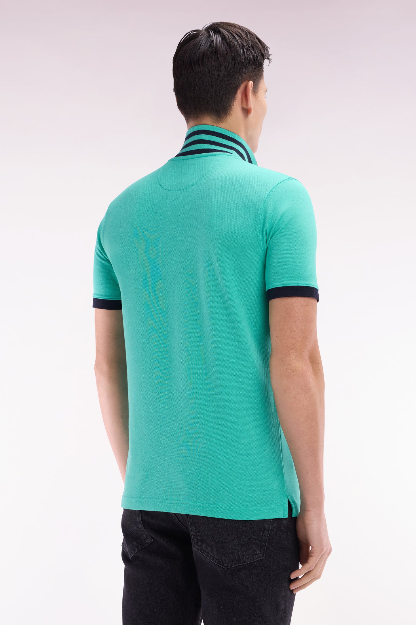 Straight-cut short-sleeved polo shirt in green Pima cotton piqué with striped under collar