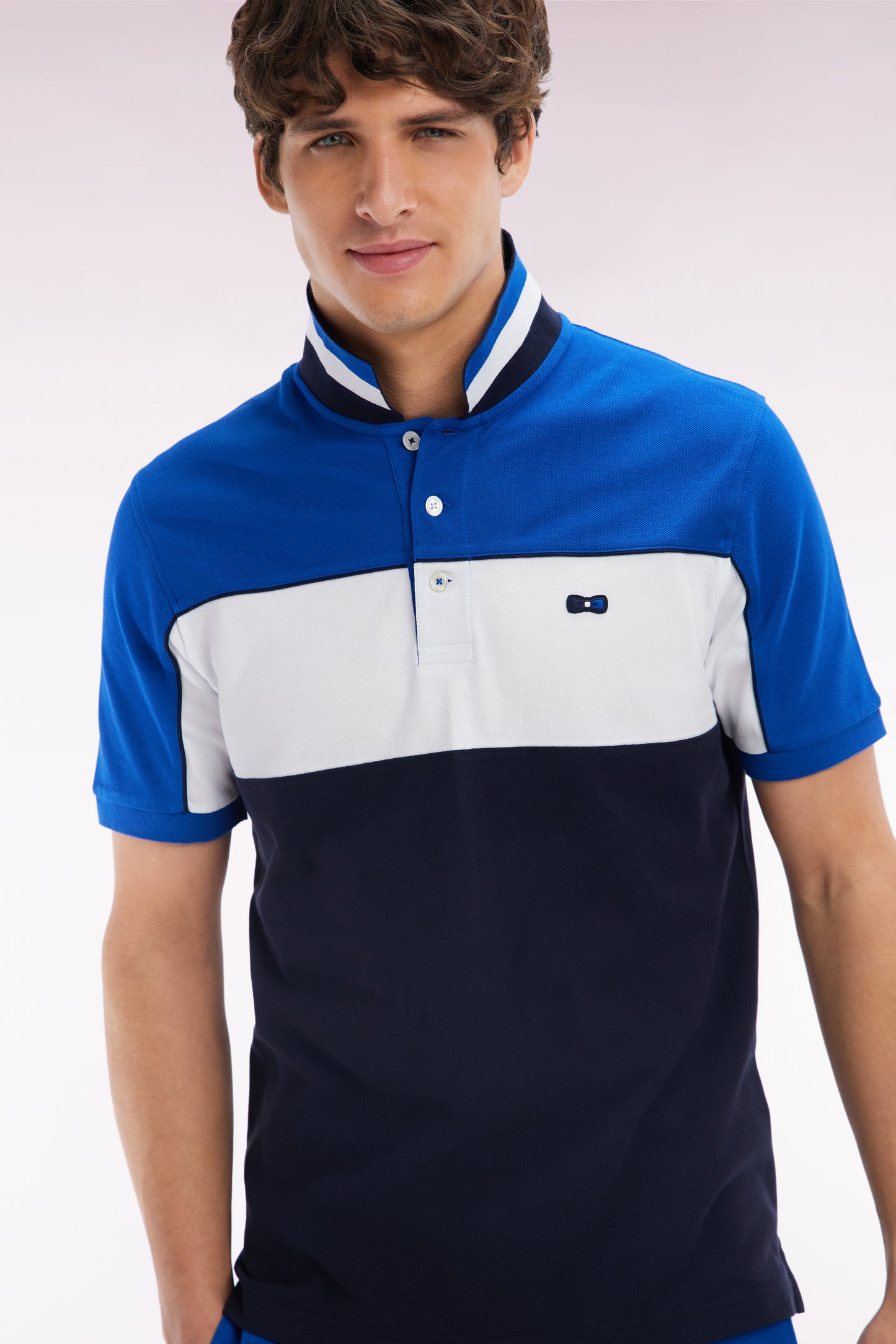 Straight-fit short-sleeved polo shirt in blue tricolor cotton with striped collar
