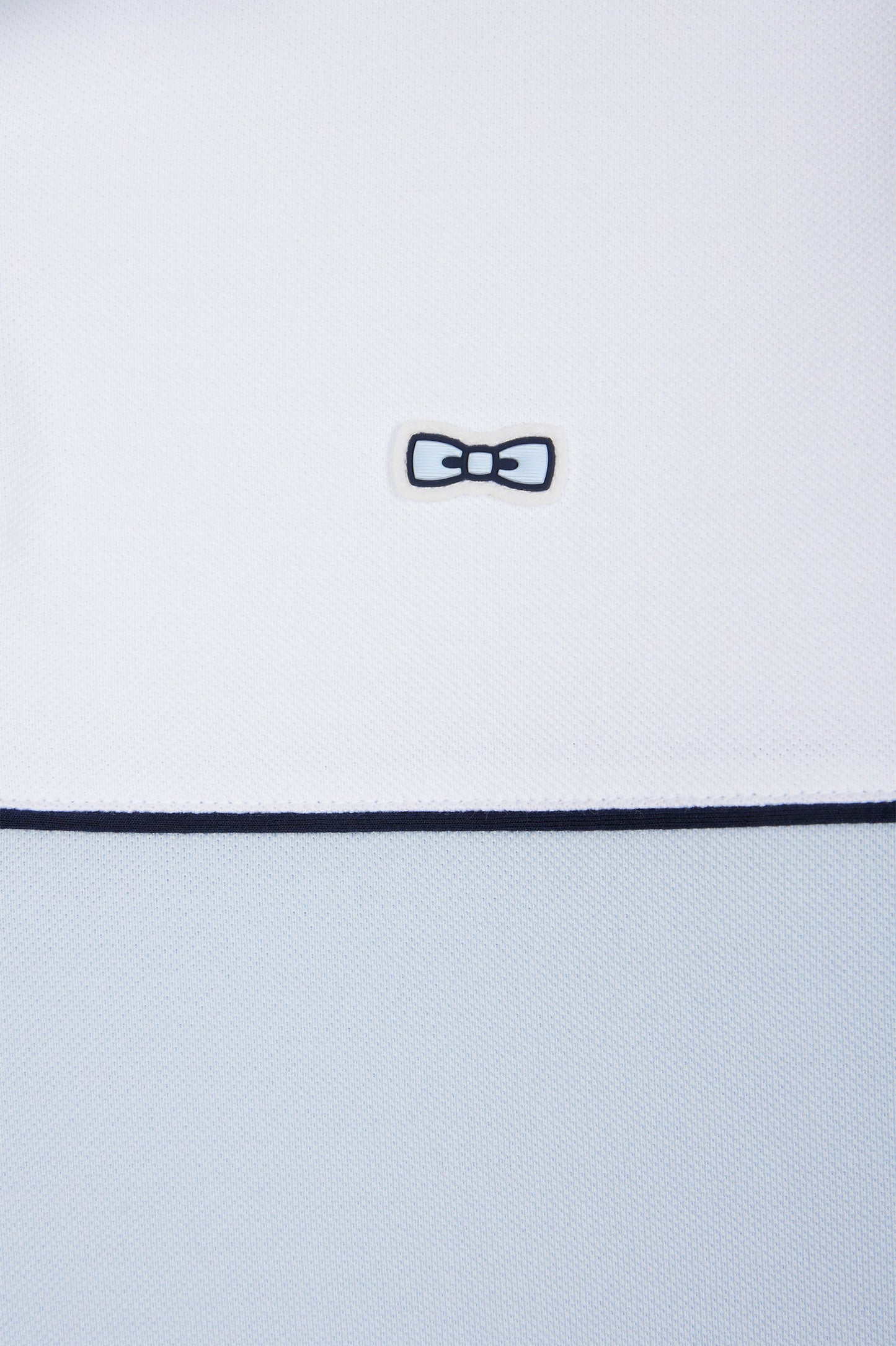 Relaxed-fit two-tone short-sleeved polo shirt in sky blue and white cotton