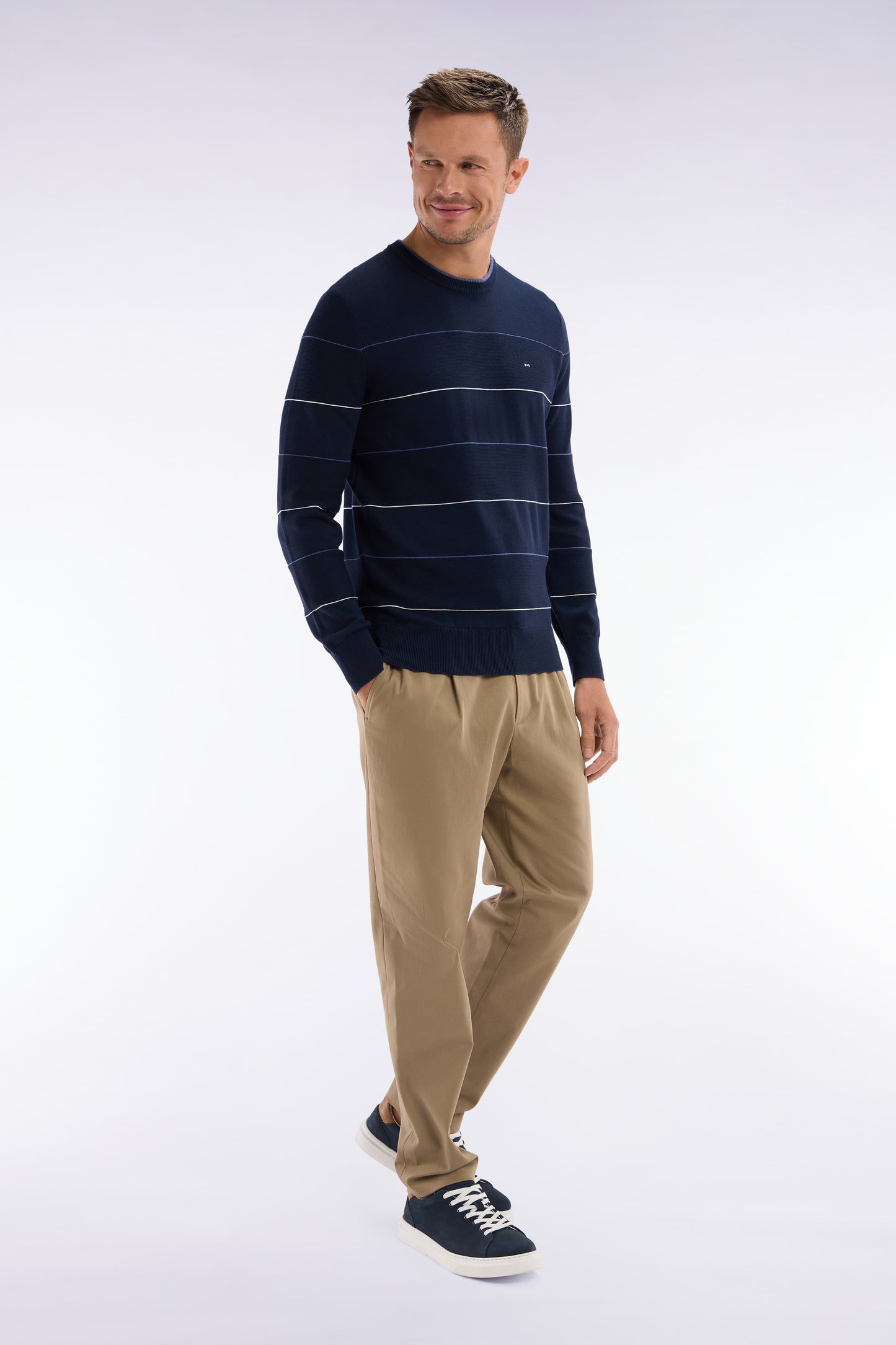 Pull col rond cerclé en coton marine