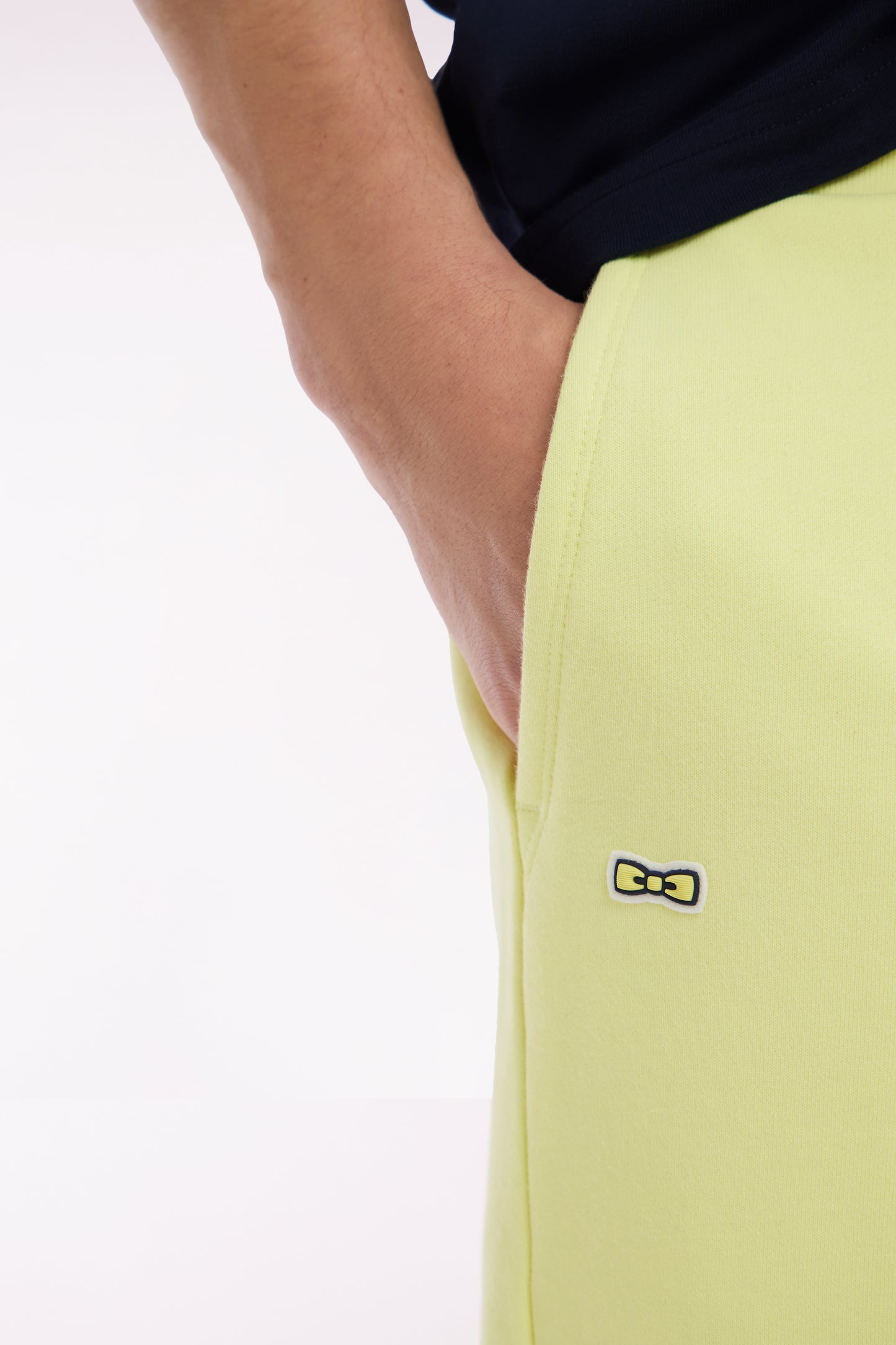 Short en molleton coton jaune coupe décontractée