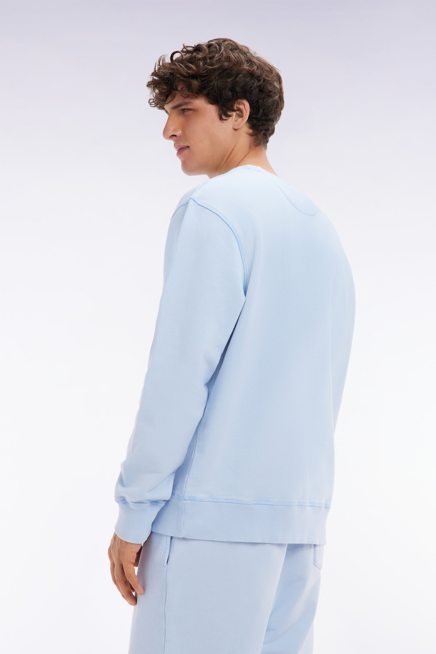 Sweatshirt surteint à col rond en molleton coton ciel coupe décontractée