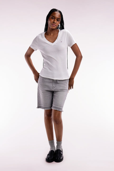 T-shirt en coton Pima côtelé blanc coupe ajustée - Image 1