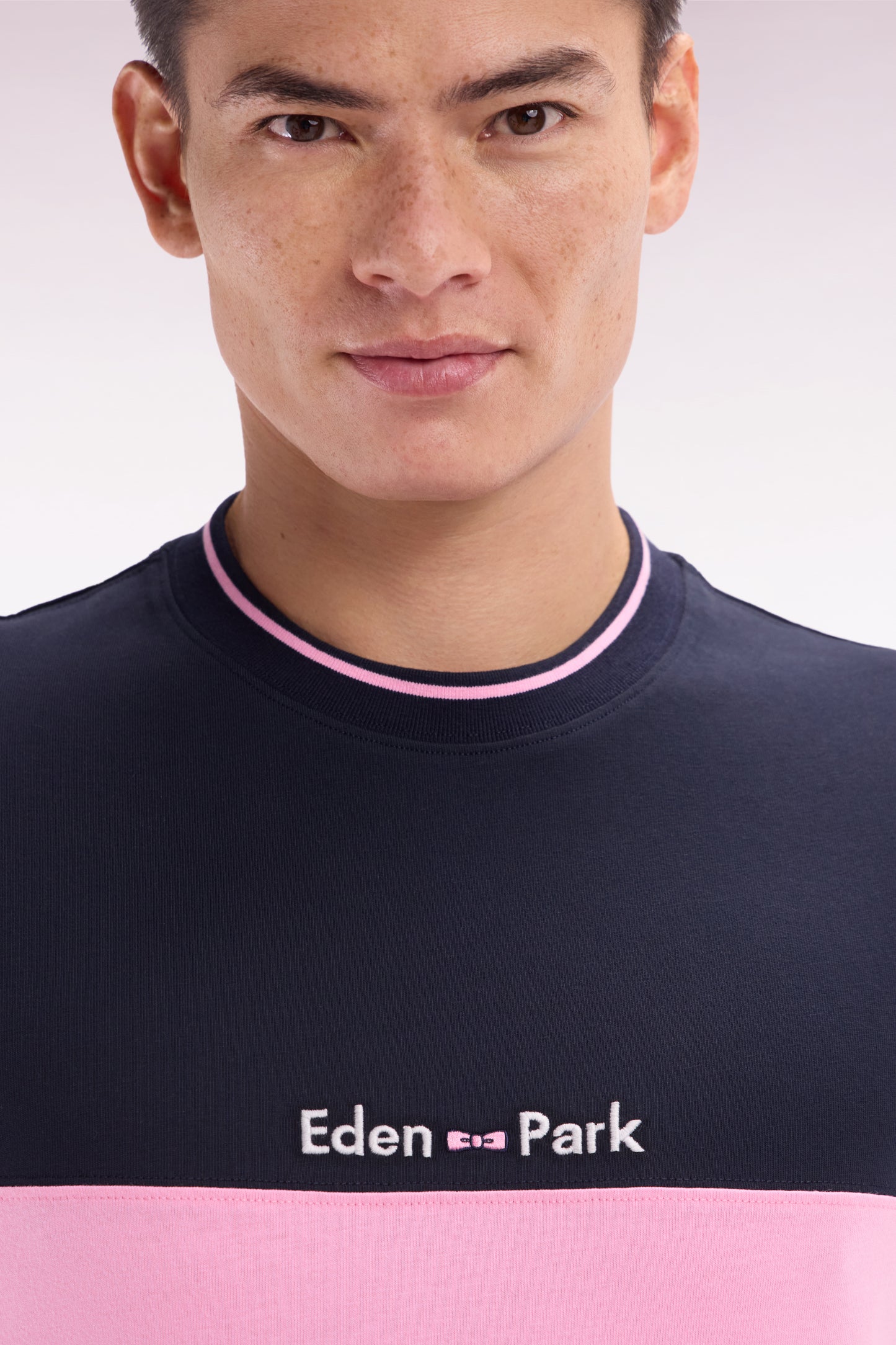 Straight-fit two-tone pink embroidered cotton T-shirt