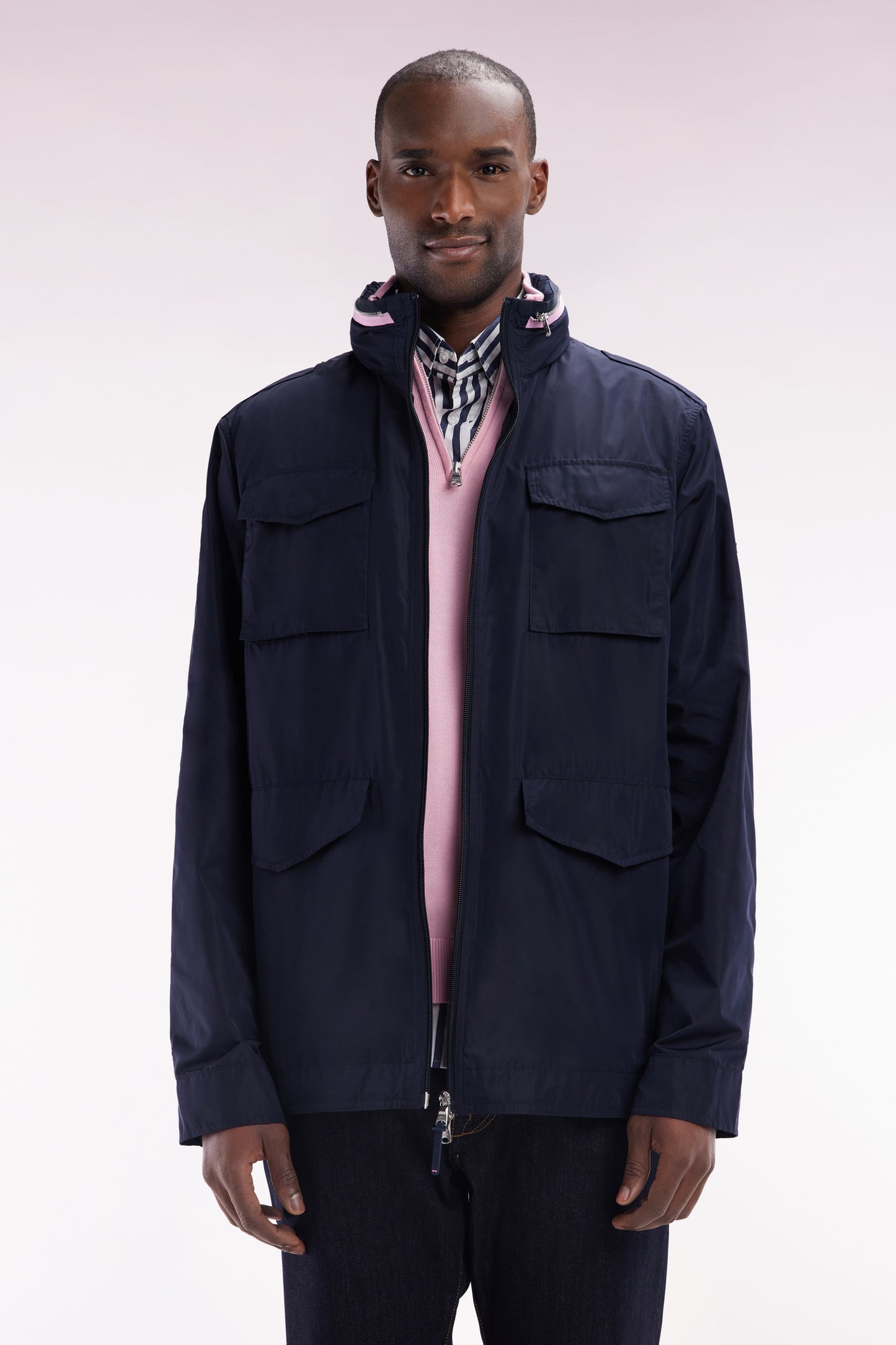 Parka courte 4 poches à col montant et capuche en polyamide bleu marine
