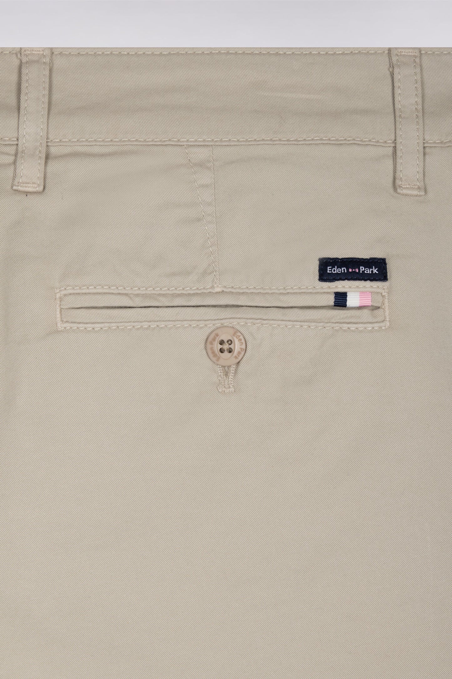 Bermuda chino en gabardine stretch gris clair