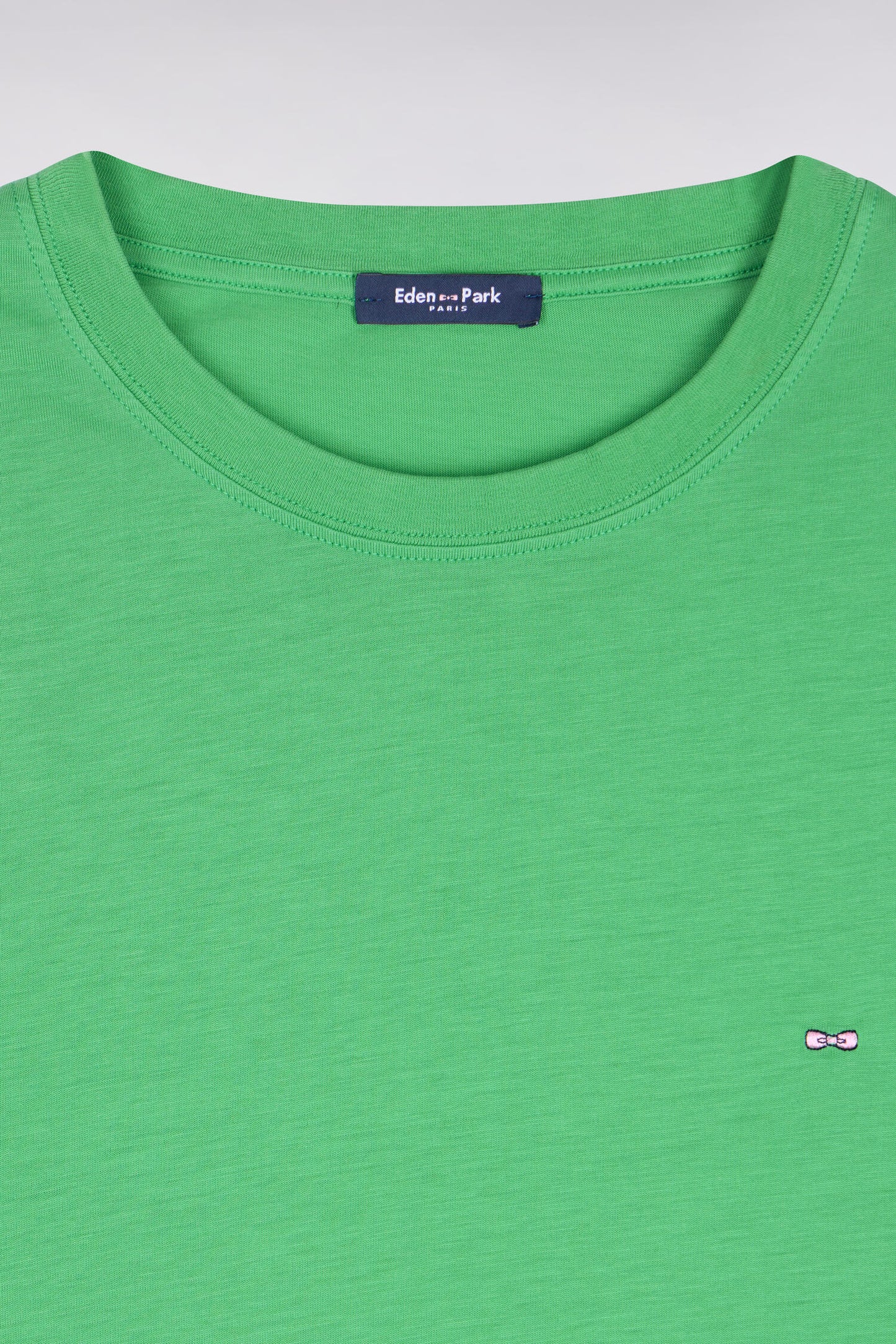 T-shirt à manches courtes en lyocell et coton vert gazon coupe regular
