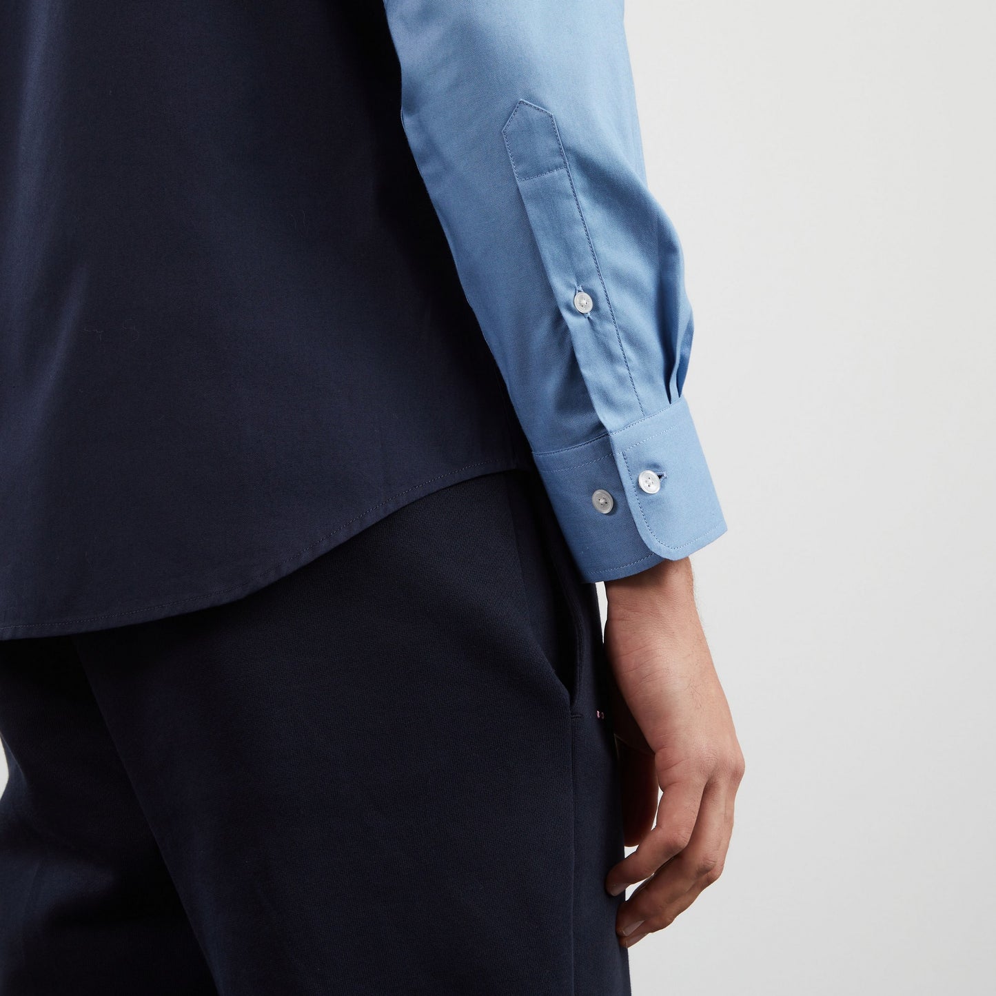 Chemise bleu colorblock à broderie n°10