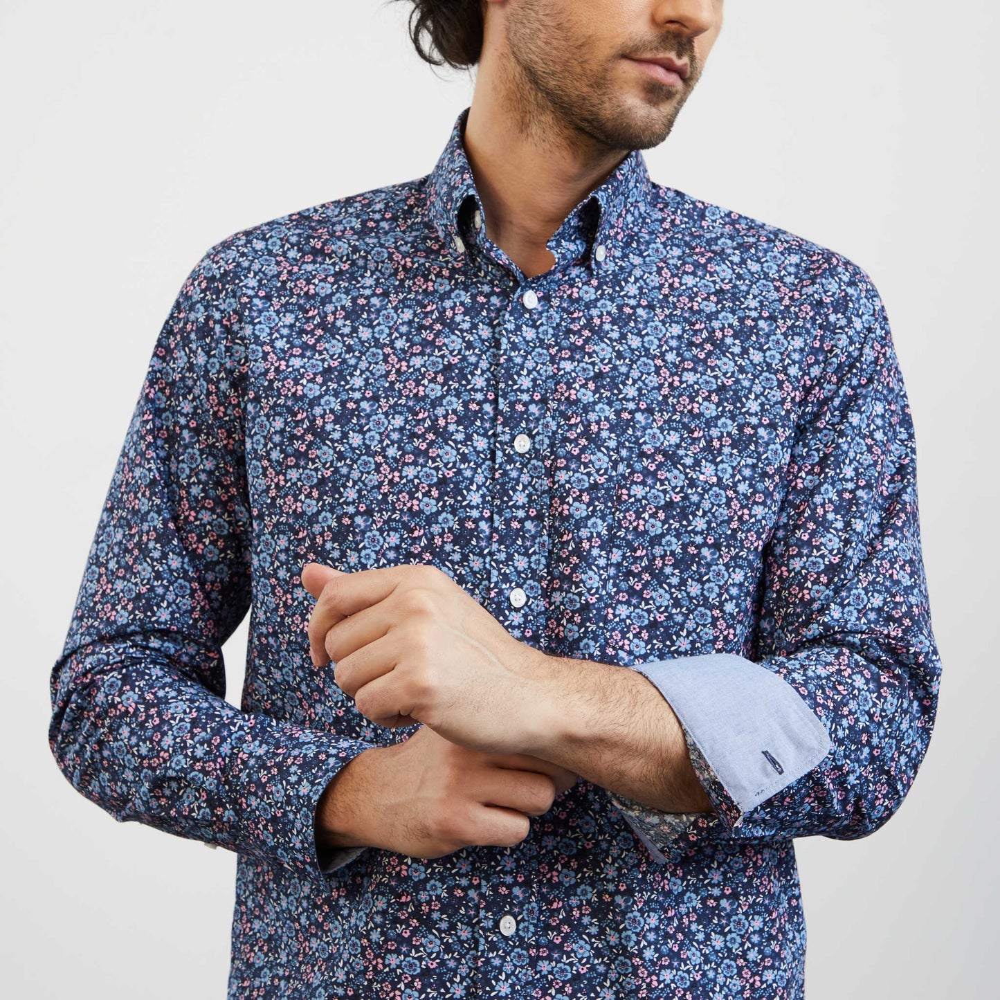 Chemise bleue imprimé exclusif fleuri