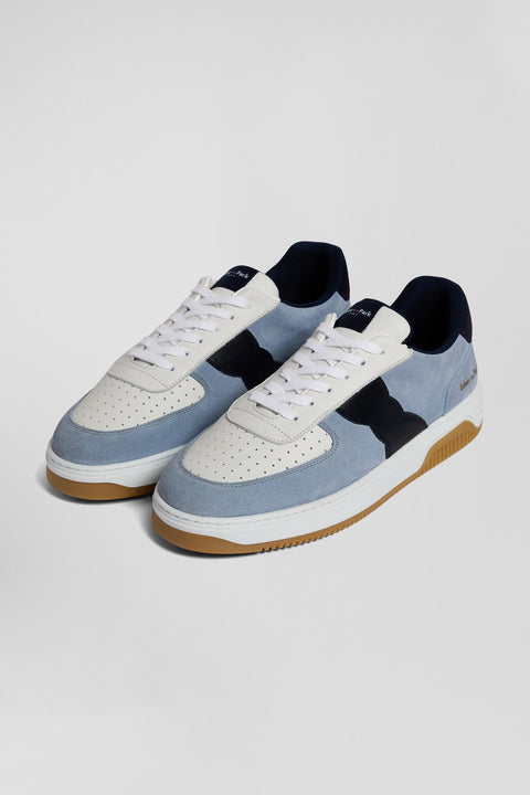 Sky blue low-top leather sneakers with navy blue cut-out - Image 3