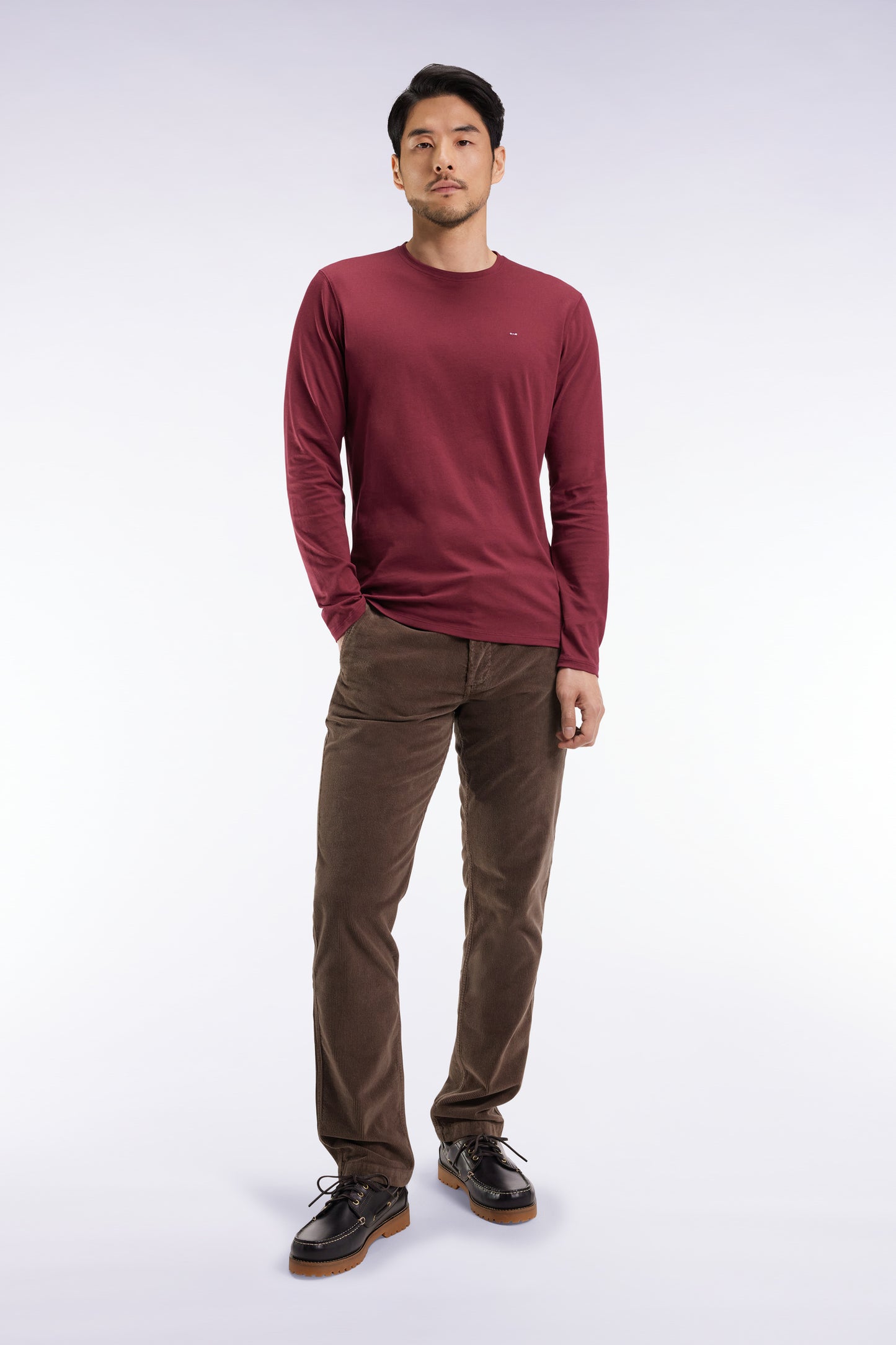 Pleatless chino pants in khaki stretch velvet