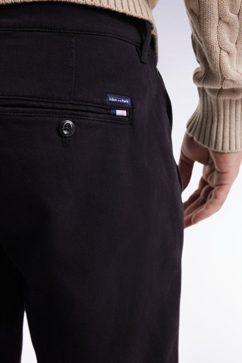 Pleatless chino pants in black stretch piqué cotton - Image 3