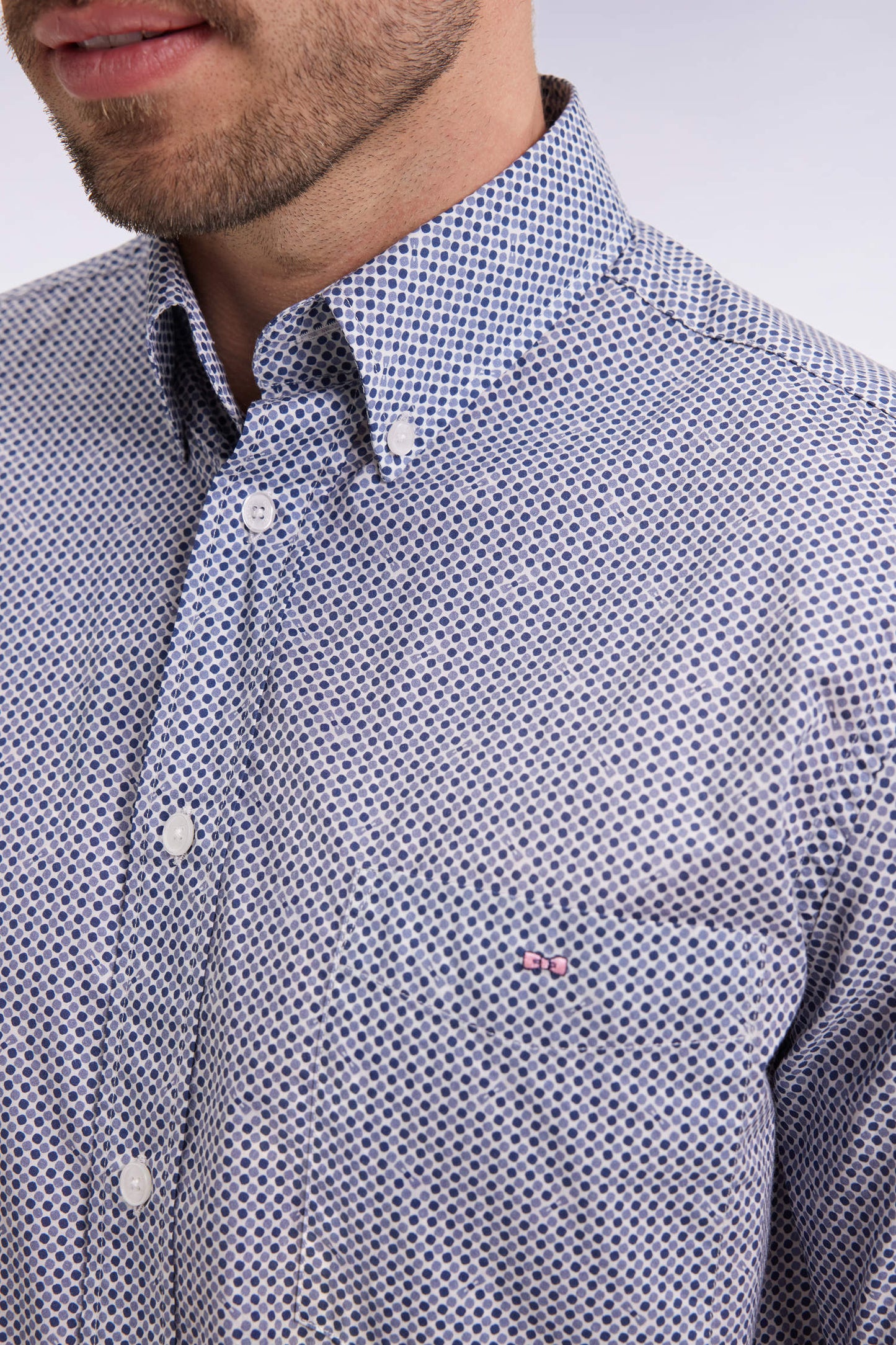 Chemise à micromotifs en coton bleu coupe droite