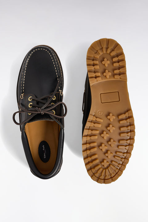 Boat shoes in smooth black leather with beige soles - Image 2