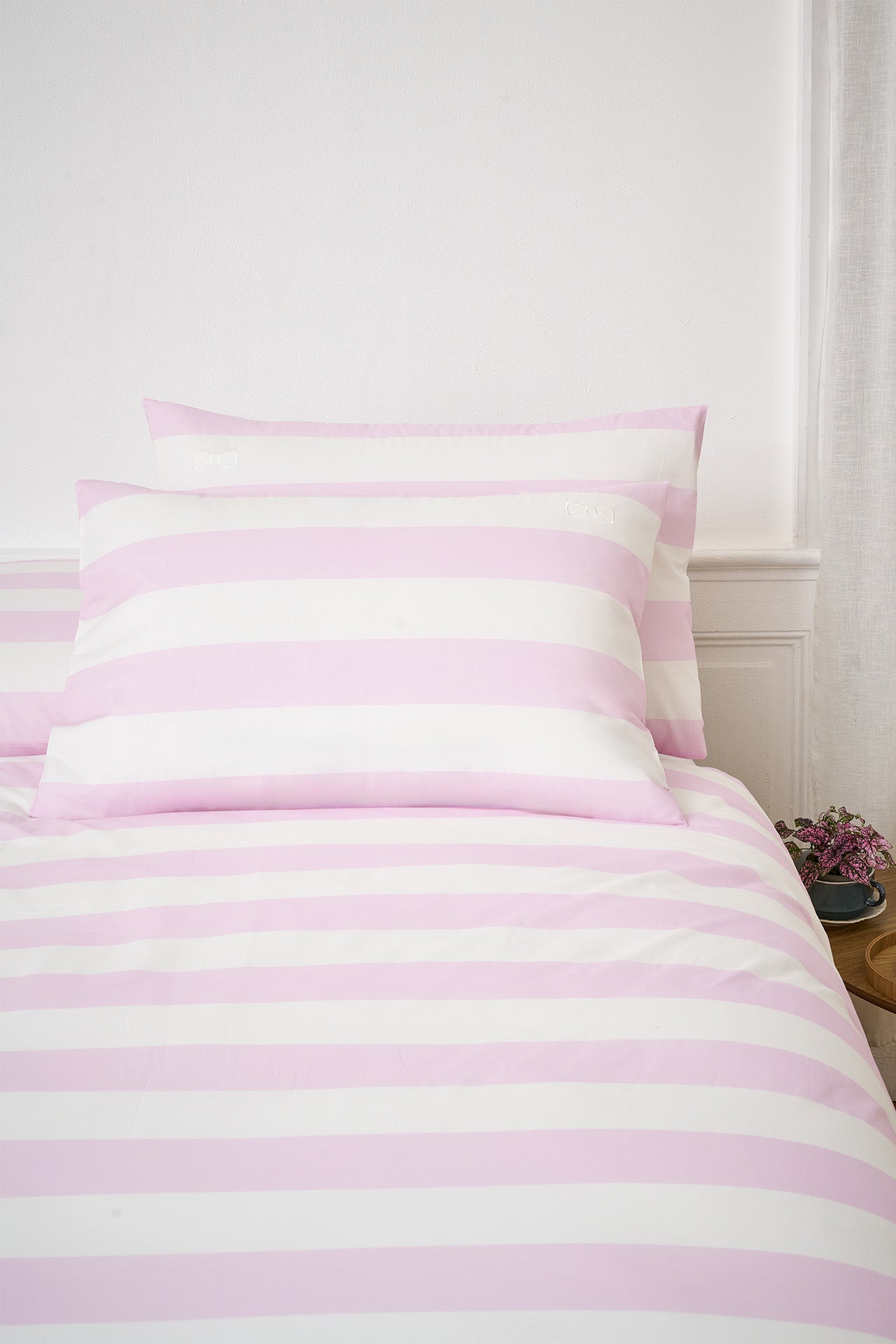 Lot de taies d'oreillers rectangulaires en coton blanc à rayures roses