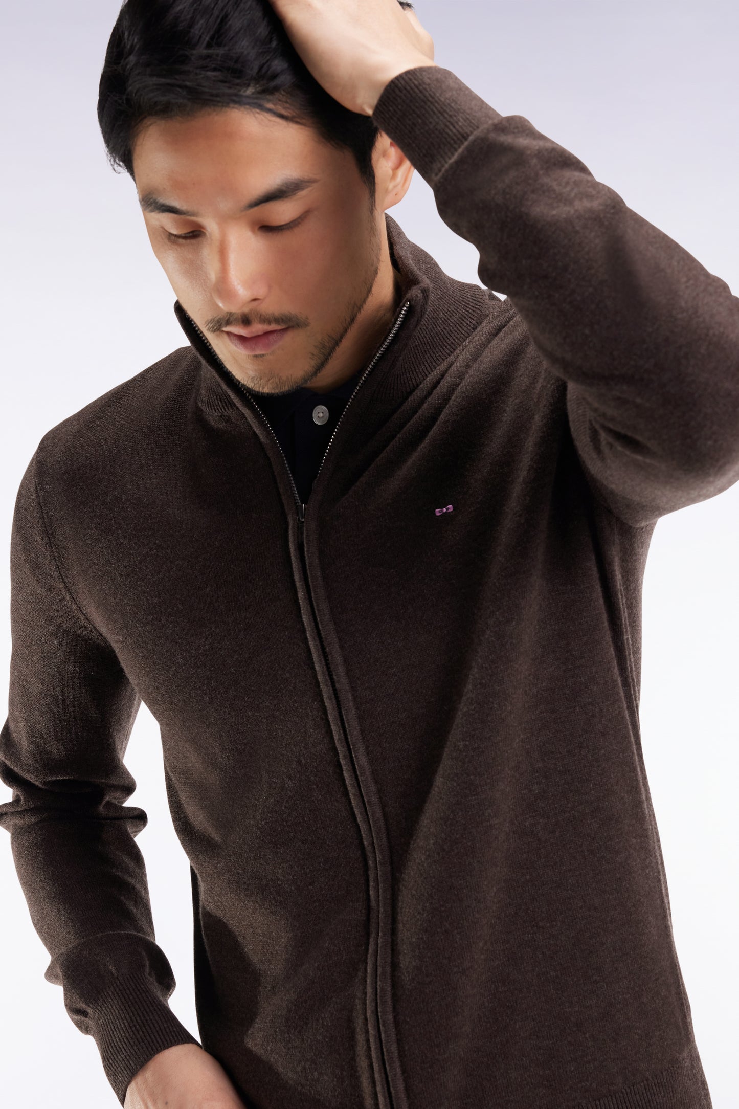 Cardigan zippé en laine et coton marron coupe droite