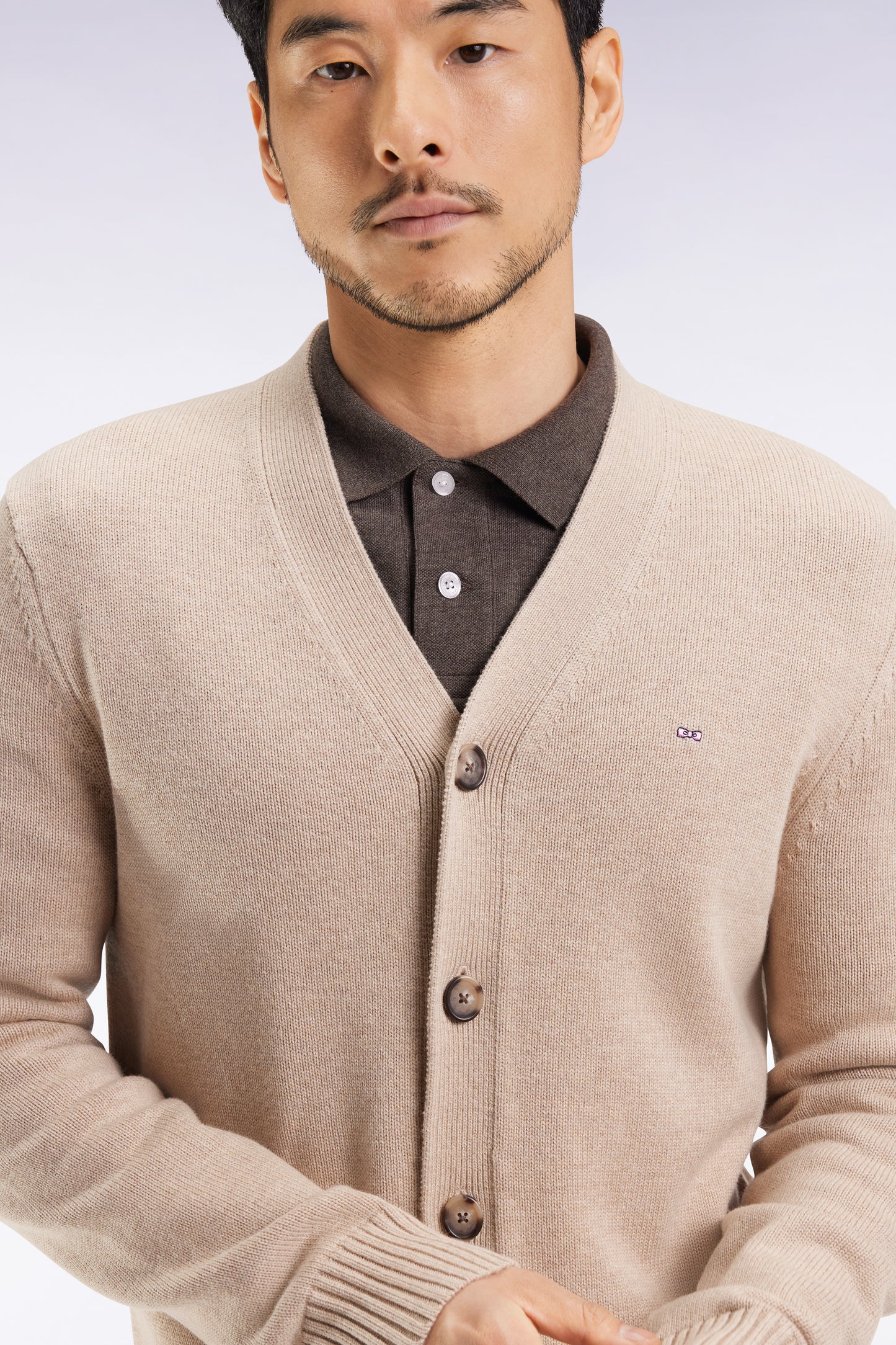 Cardigan en laine et coton beige coupe droite