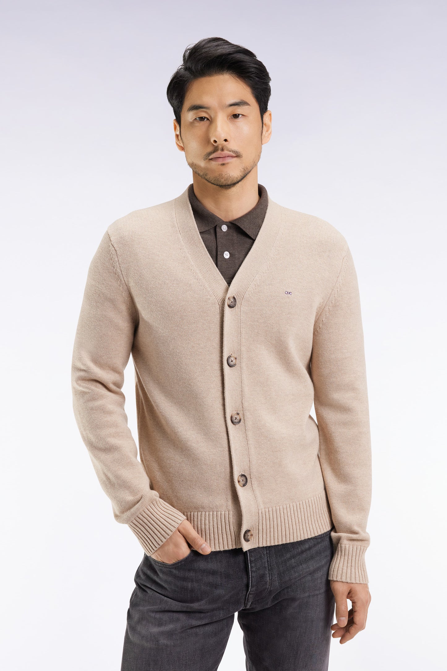 Cardigan en laine et coton beige coupe droite