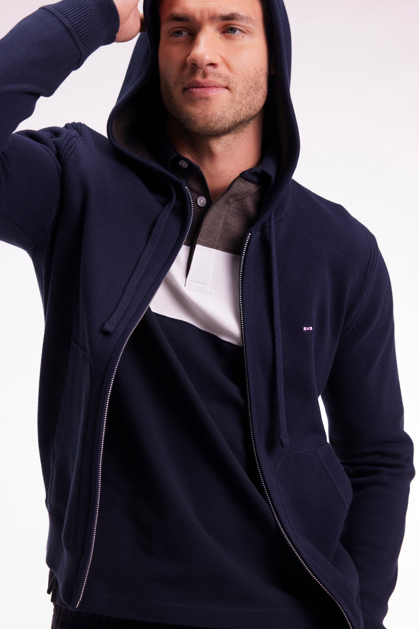 Pull à capuche zippé en coton marine coupe droite