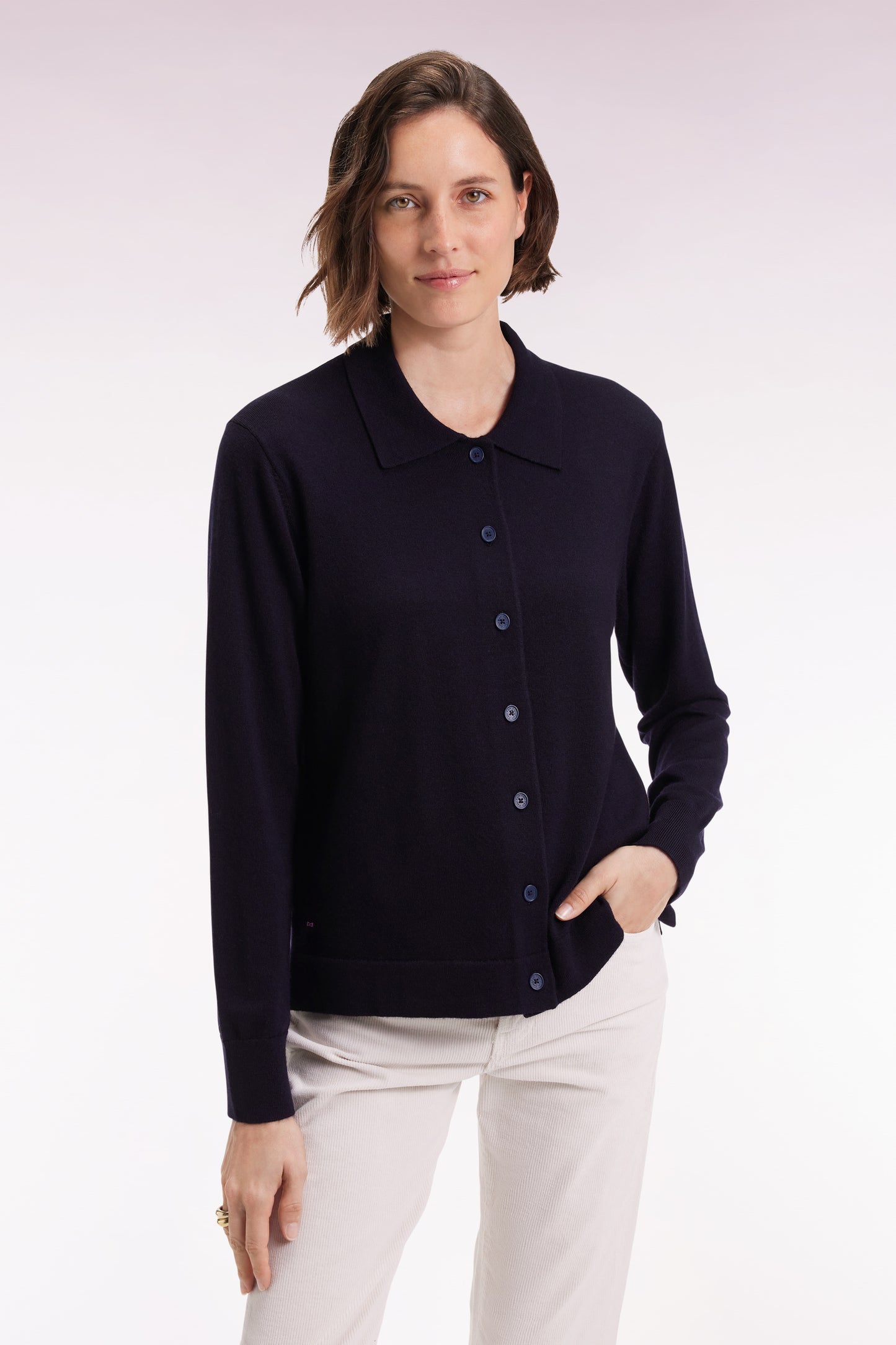 Cardigan with classic collar in straight-cut navy merino wool
