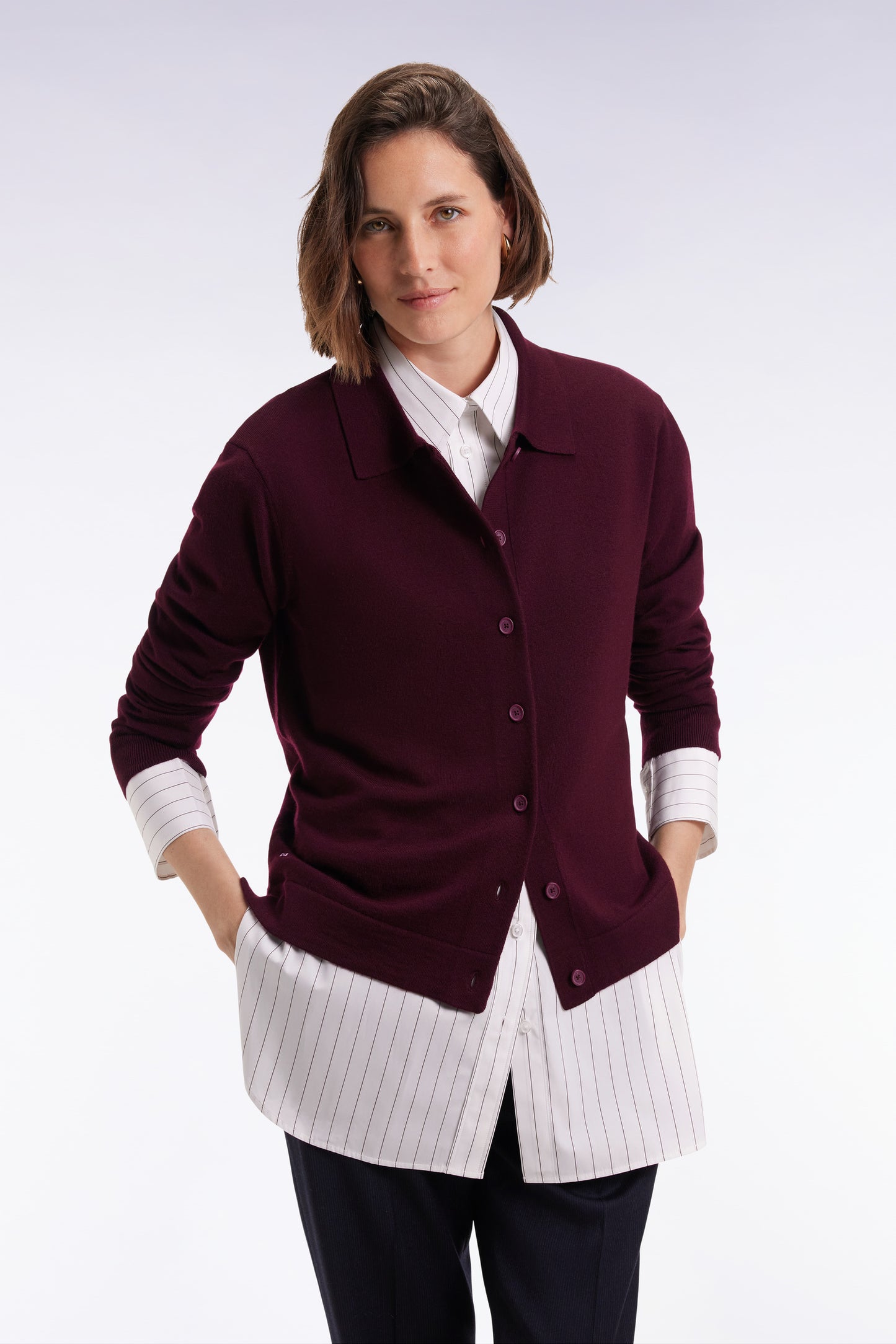 Cardigan with classic burgundy merino wool collar, straight cut