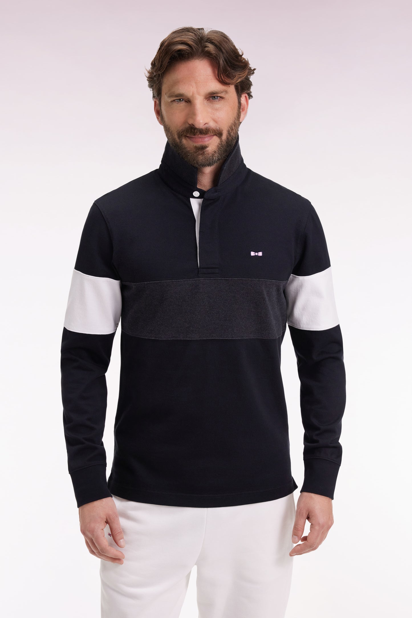 Long-sleeved jersey in thick black jersey with embroidered back, straight cut