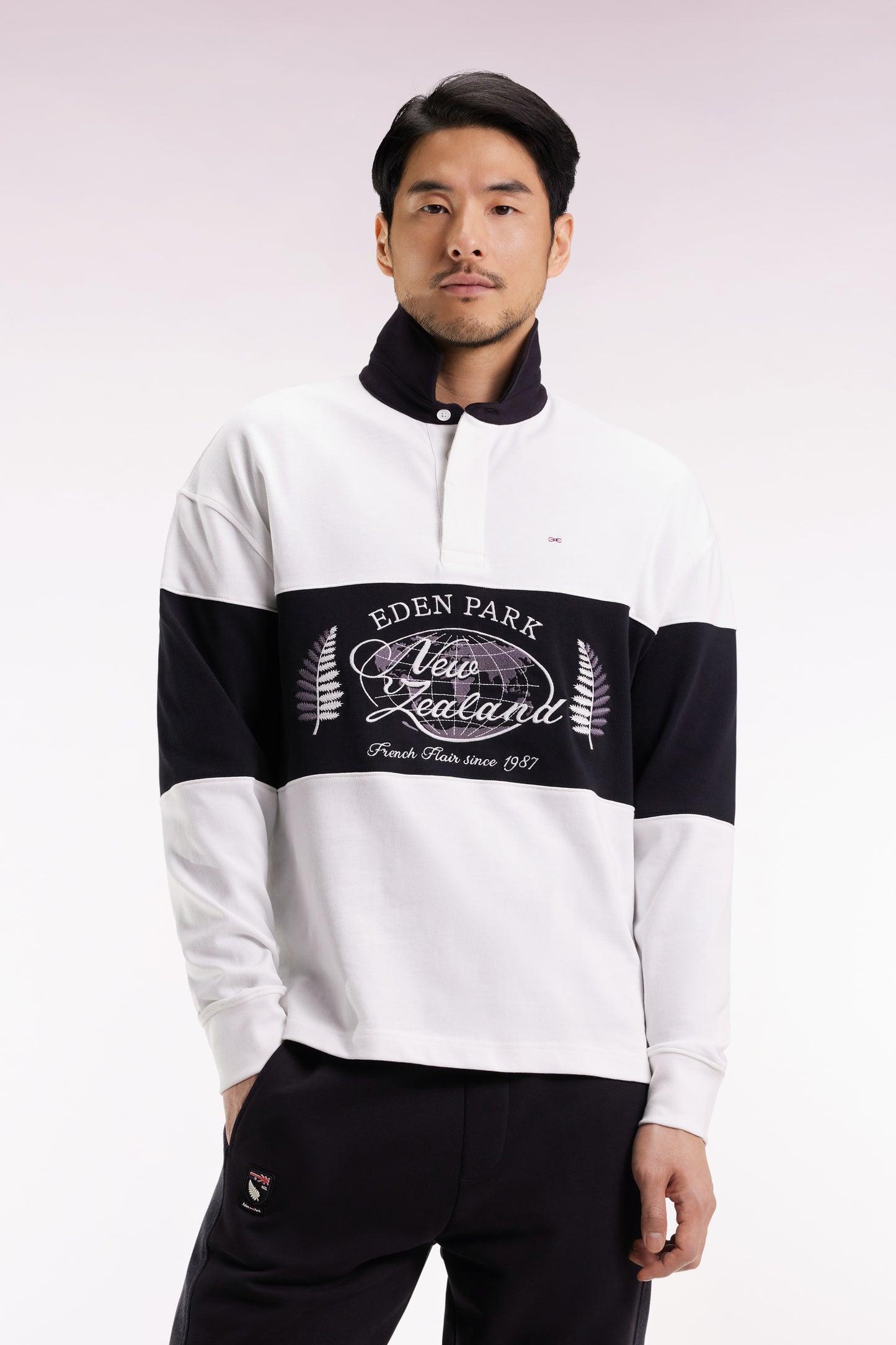 Black and white long-sleeved jersey with New Zealand embroidery