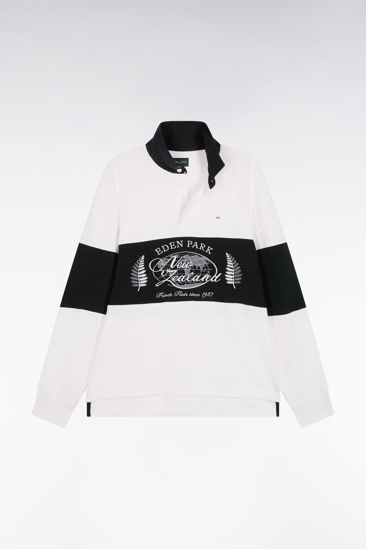 Black and white long-sleeved jersey with New Zealand embroidery