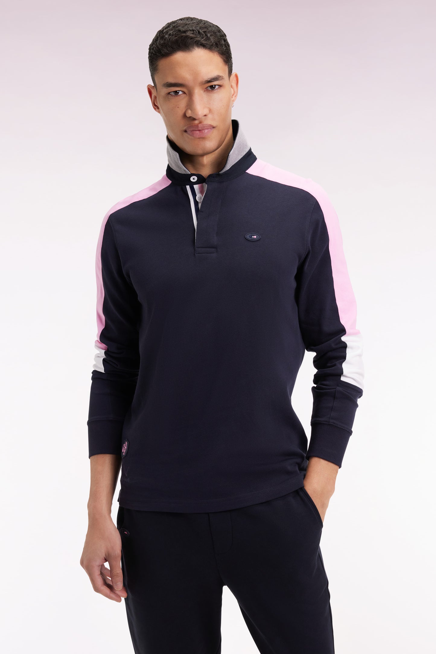 Maillot à manches longues brodé marine manches découpes tricolores coupe droite