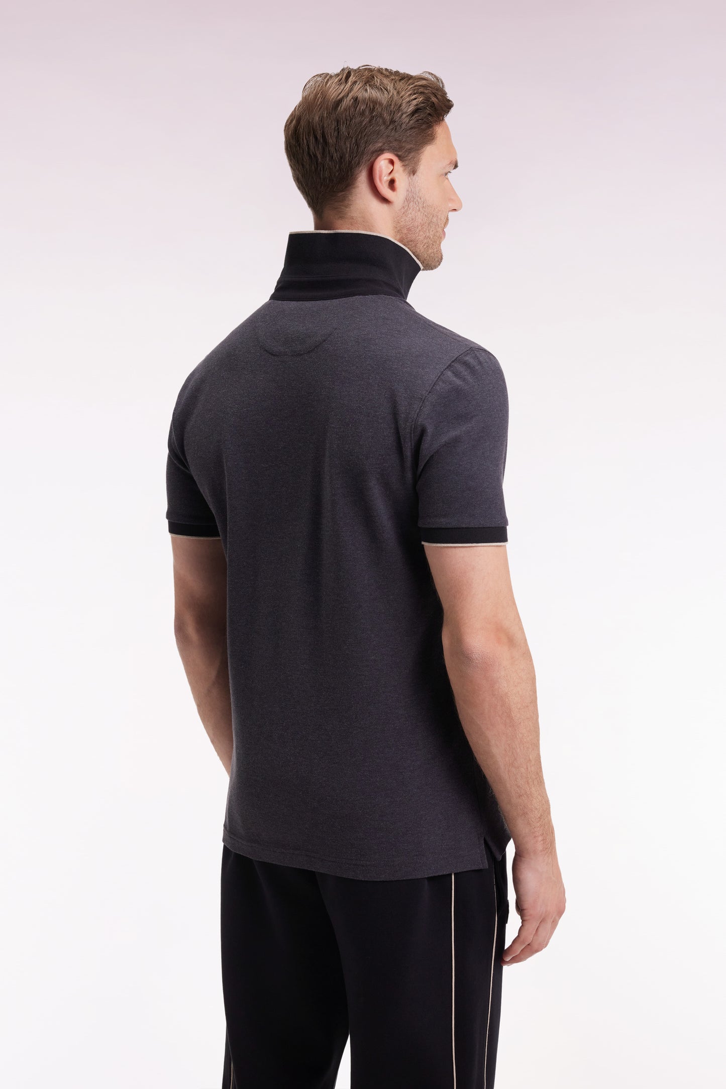 Polo manches courtes en piqué coton stretch gris coupe slim