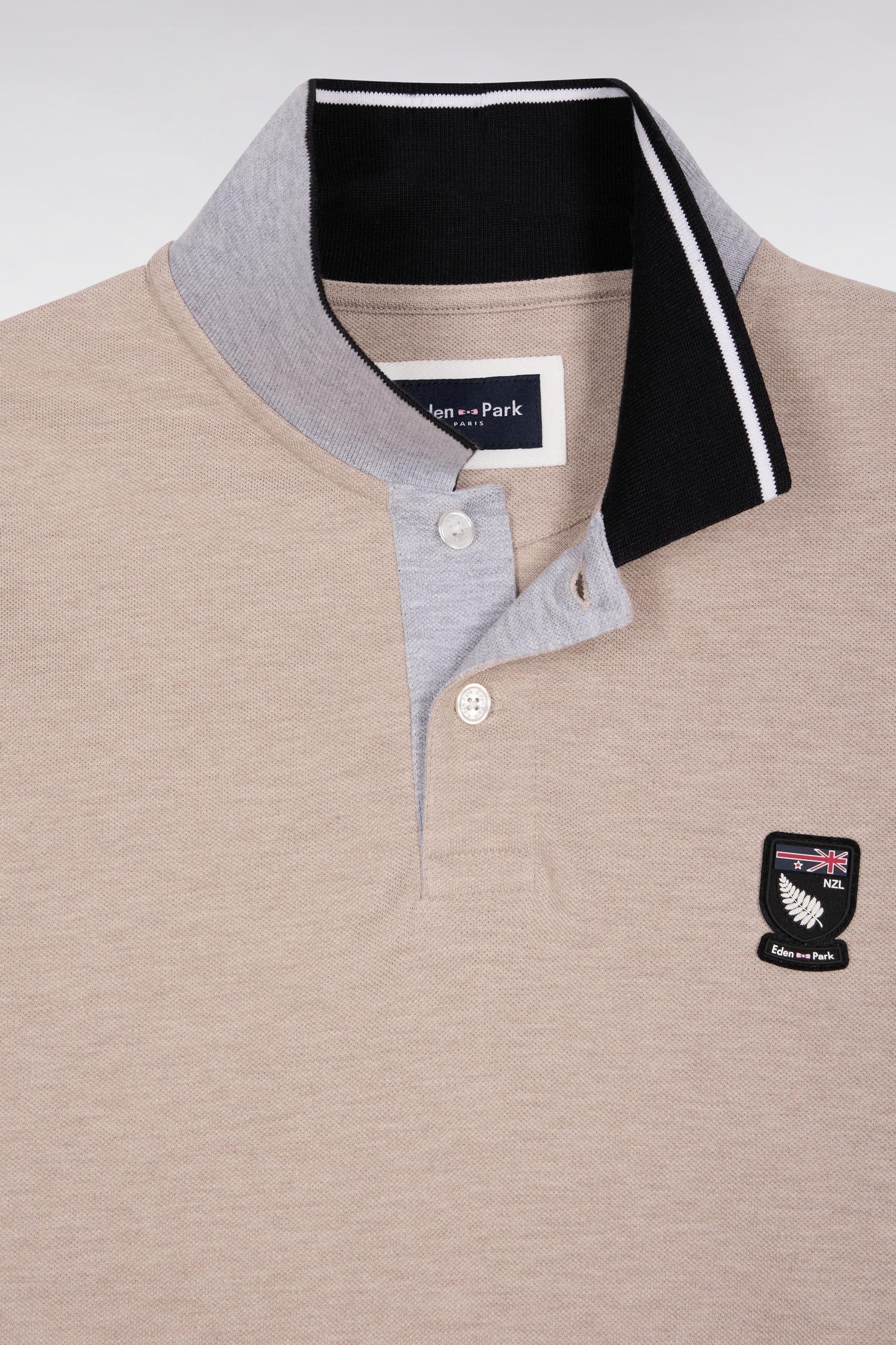New Zealand short-sleeved polo shirt in beige cotton piqué, loose fit