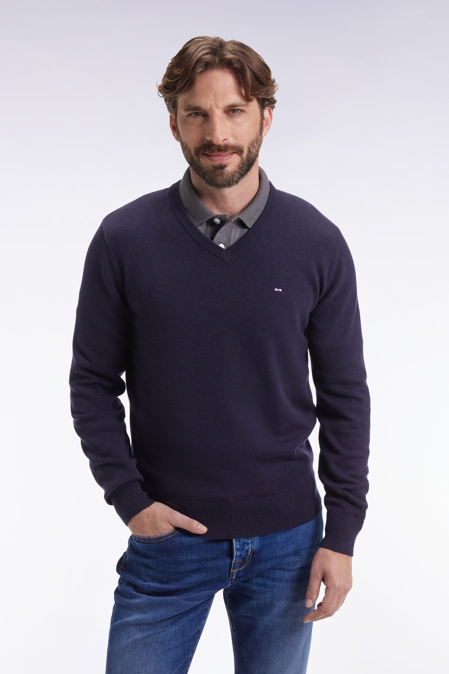 Pull col V en laine et coton bleu foncé