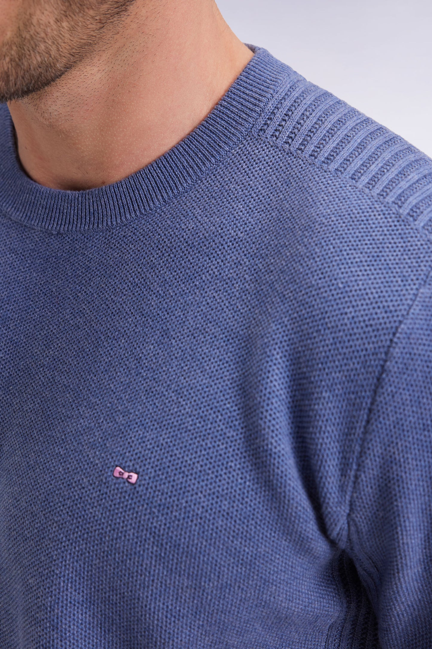 Pull col rond en coton nid d'abeille bleu