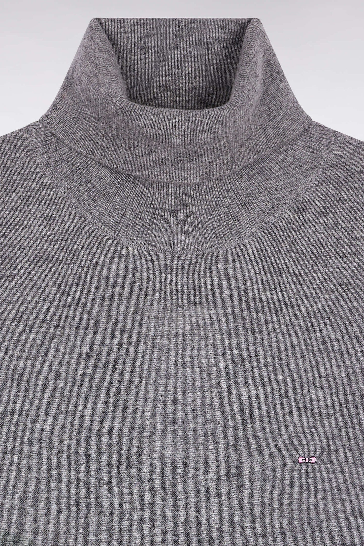 Pull col roulé en laine vierge et cachemire gris