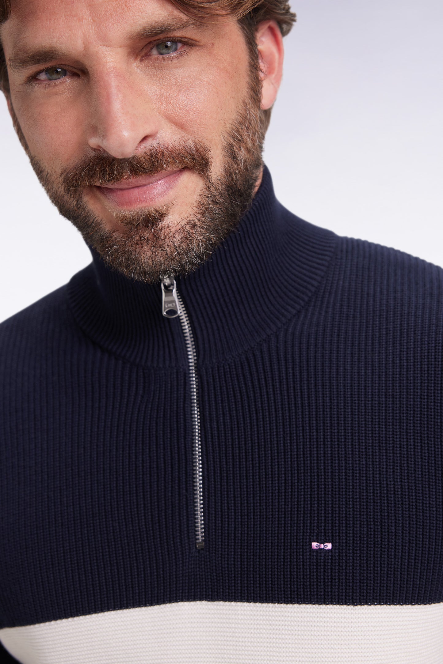 Pull col camionneur en coton marron et marine à effet de rayure