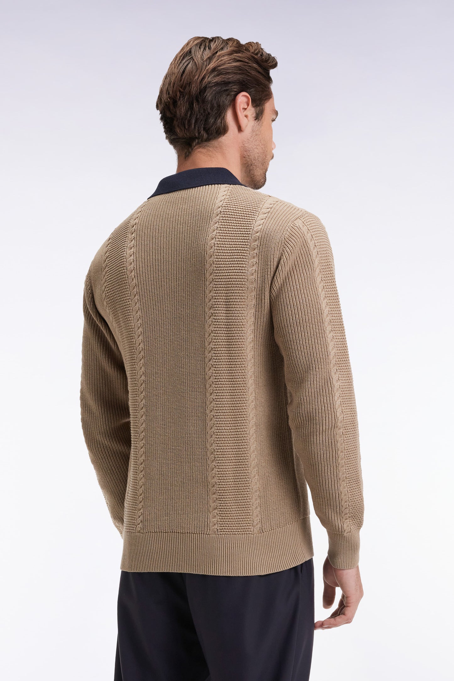 Blue polo-neck sweater in beige cotton