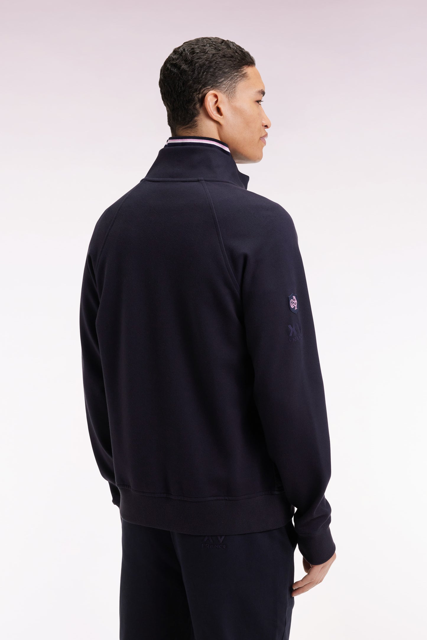Navy two-color zip-up sweatshirt, straight cut